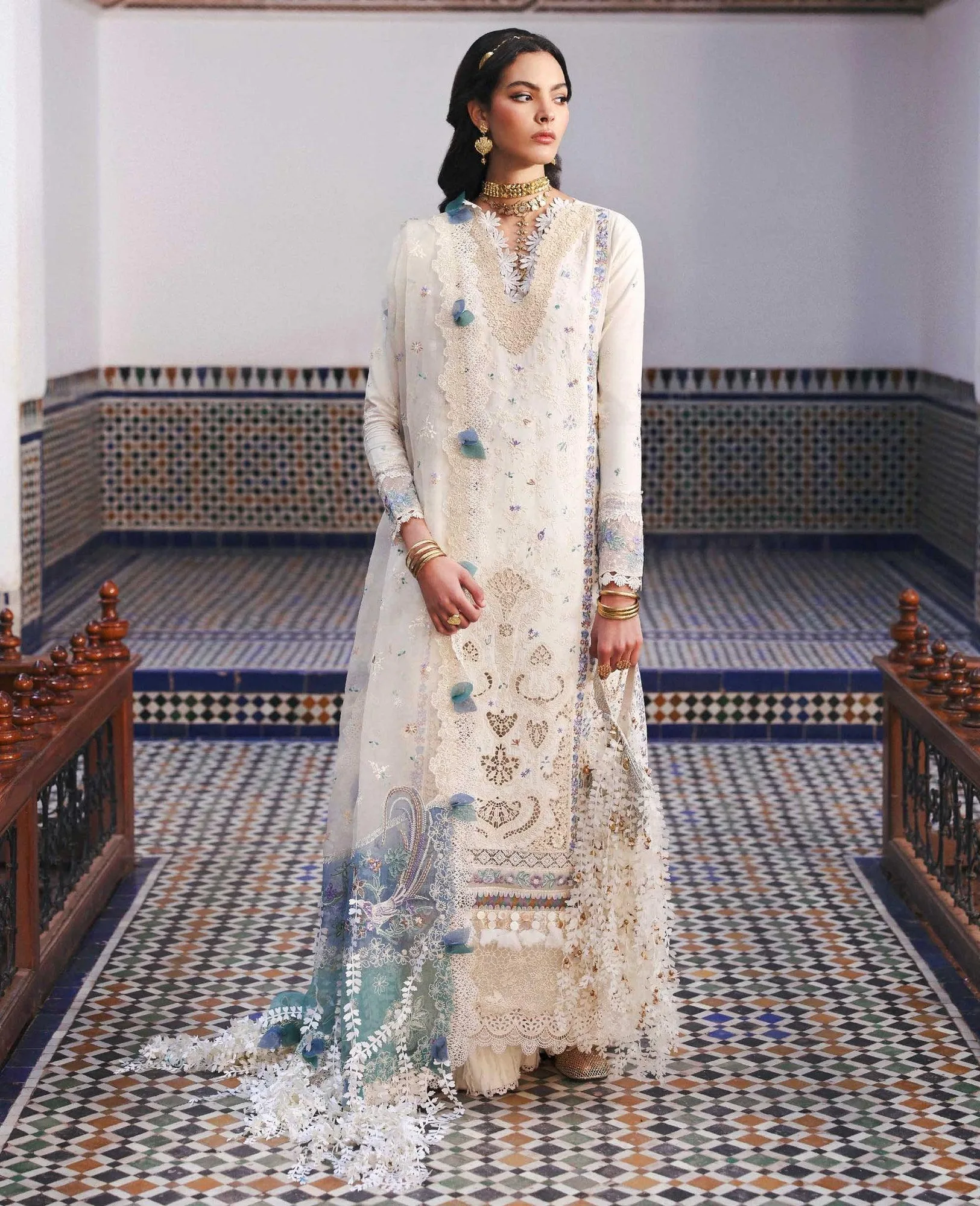Republic Womenswear Reine Luxury Lawn 26 White Organza – view 1 – Poshaq