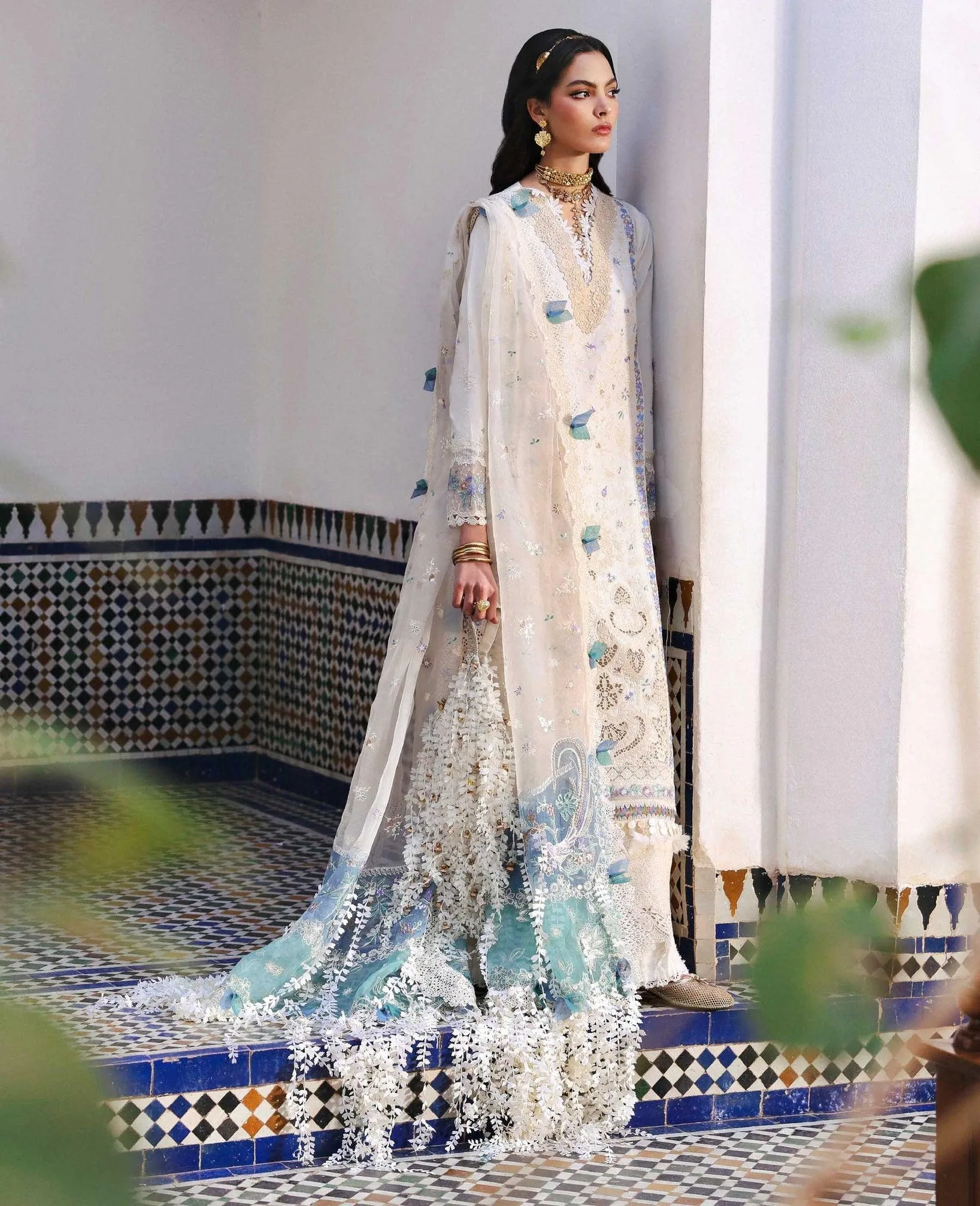Republic Womenswear Reine Luxury Lawn 26 White Organza – view 2 – Poshaq