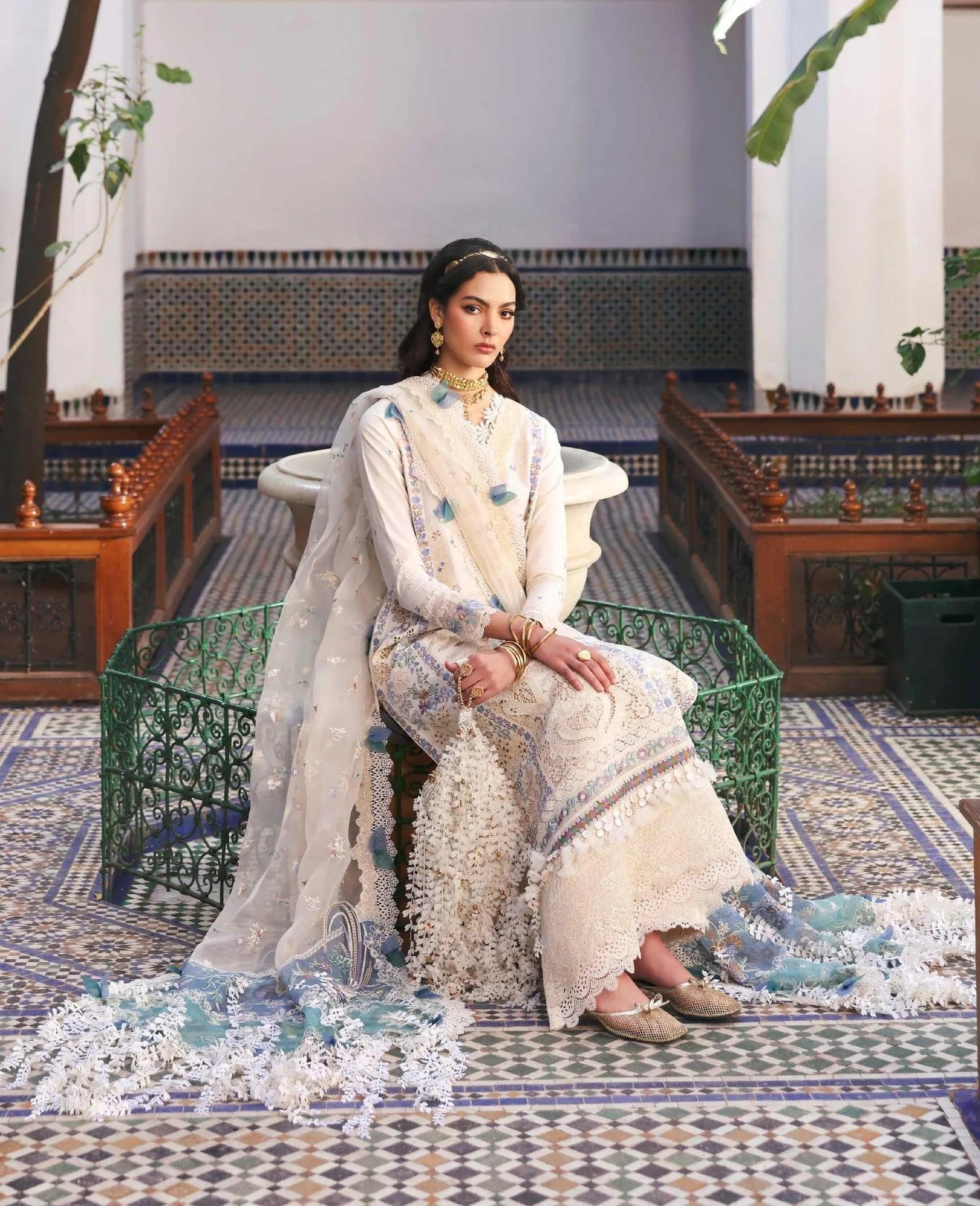 Republic Womenswear Reine Luxury Lawn 26 White Organza – view 5 – Poshaq