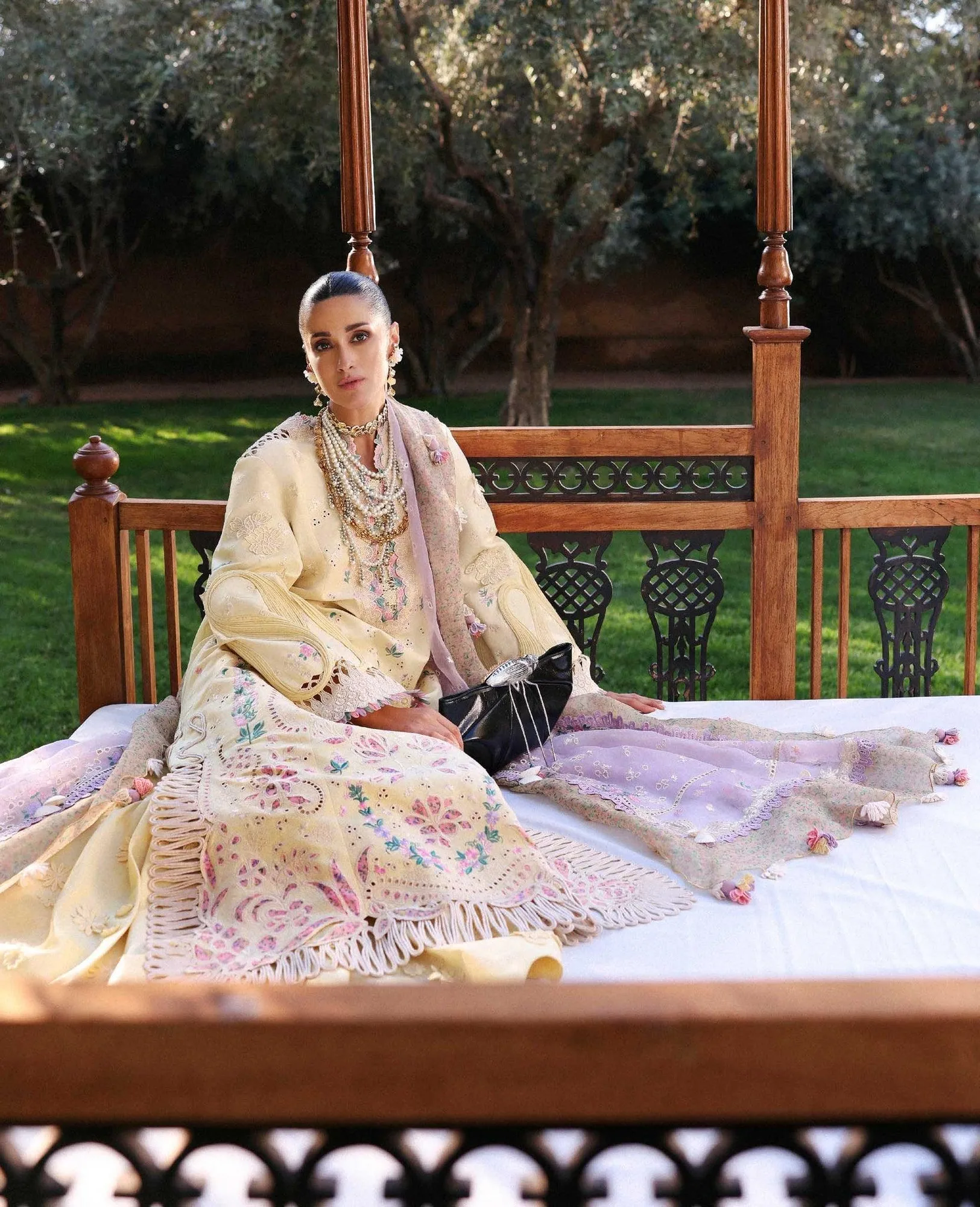 Republic Womenswear Reine Luxury Lawn 26 Yellow Organza – view 4 – Poshaq
