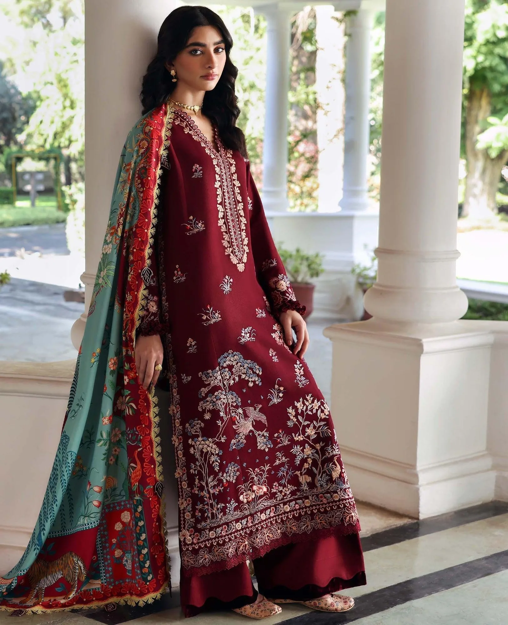 Republic Womenswear Amaris Luxury Shawl 25 Karandi – view 6 – Poshaq