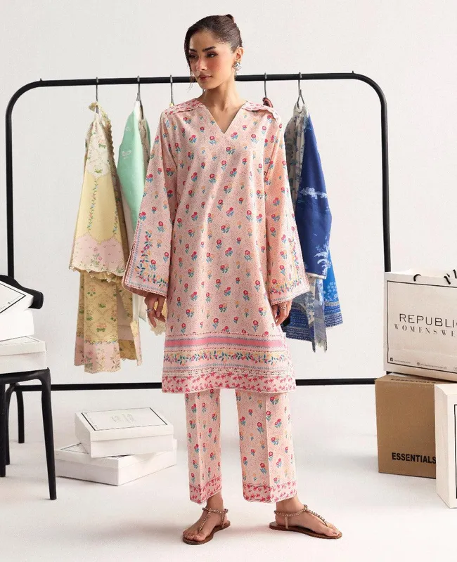 Republic Womenswear Essentials Pre Fall Orange – view 1 – Poshaq