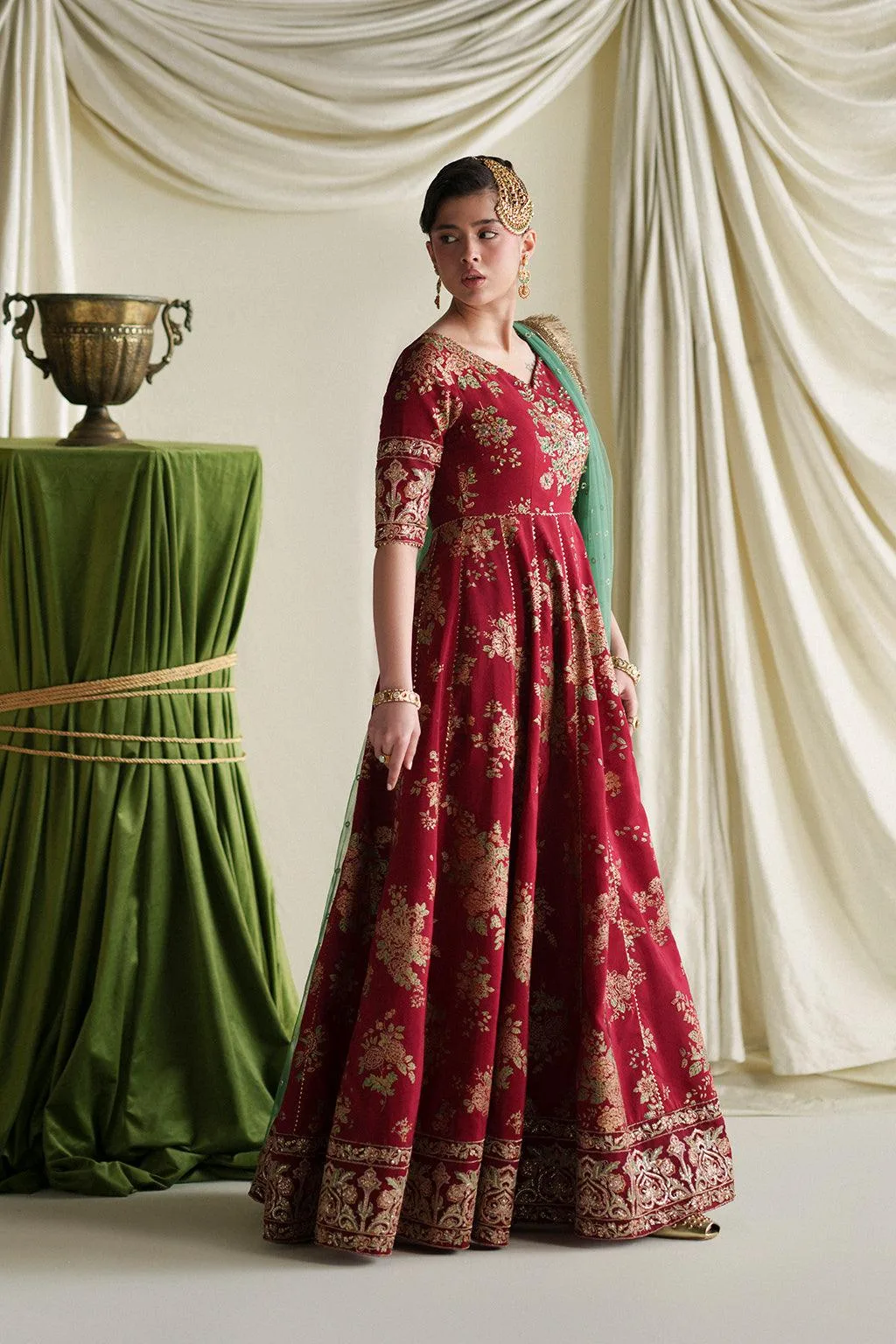 Vanya The Regal Edit Red Silk – view 5 – Poshaq