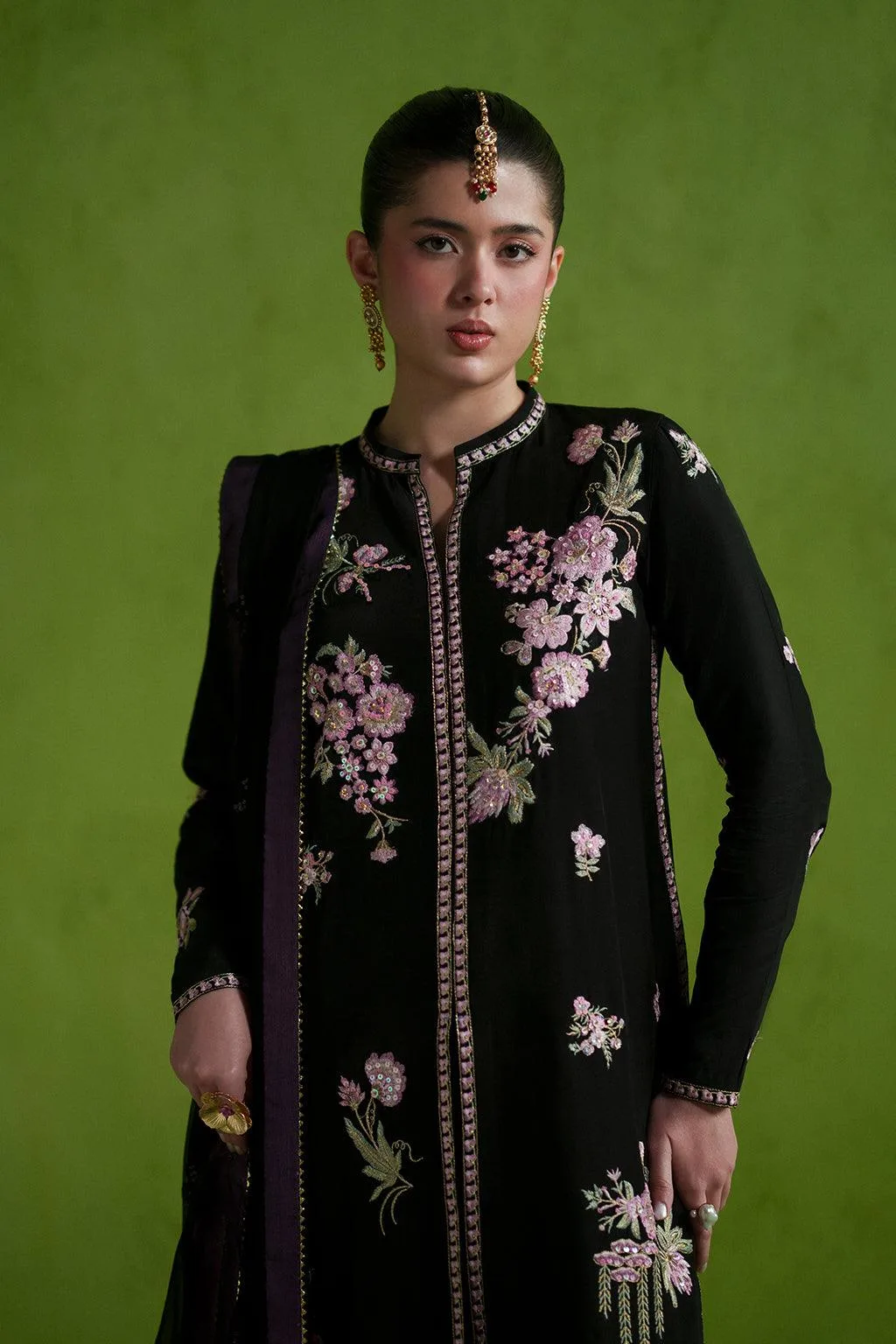 Chiffon linen ensemble with dupatta and trousers – view 3 – Poshaq