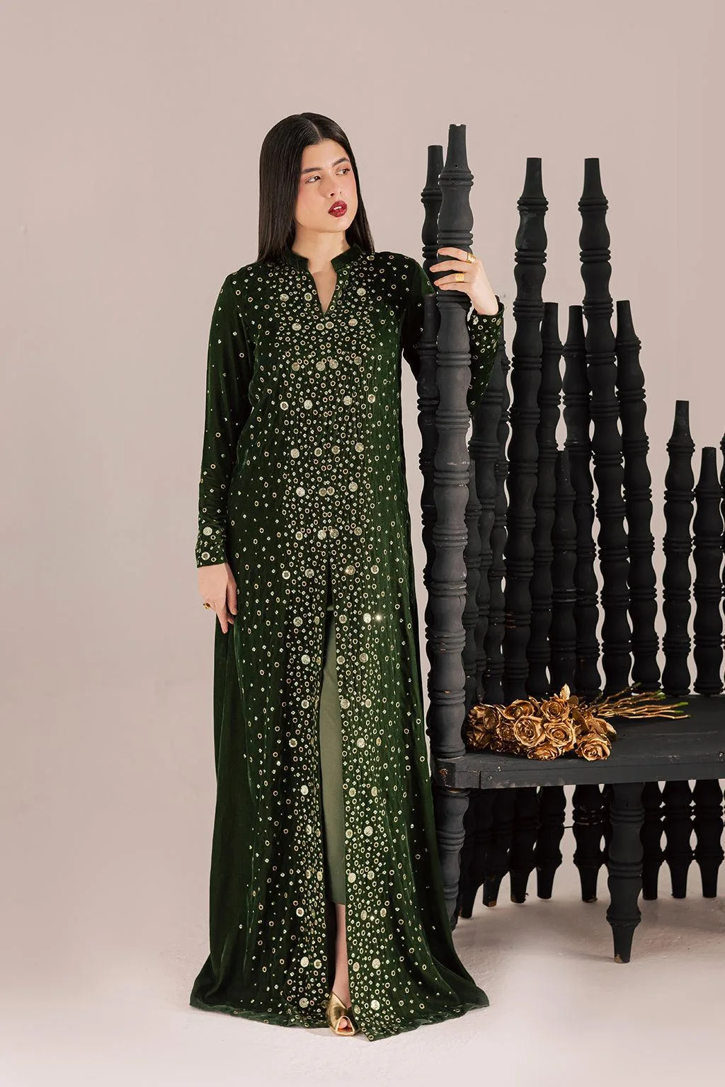 Vanya Velvet Muse Green Raw Silk – view 1 – Poshaq