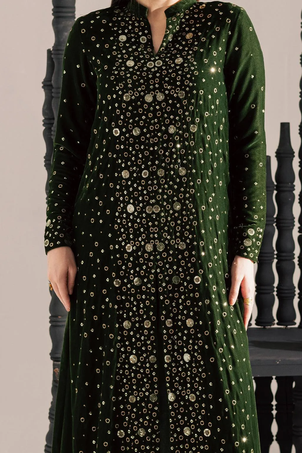 Vanya Velvet Muse Green Raw Silk – view 3 – Poshaq