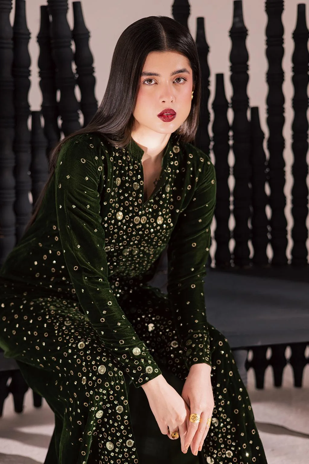 Vanya Velvet Muse Green Raw Silk – view 4 – Poshaq
