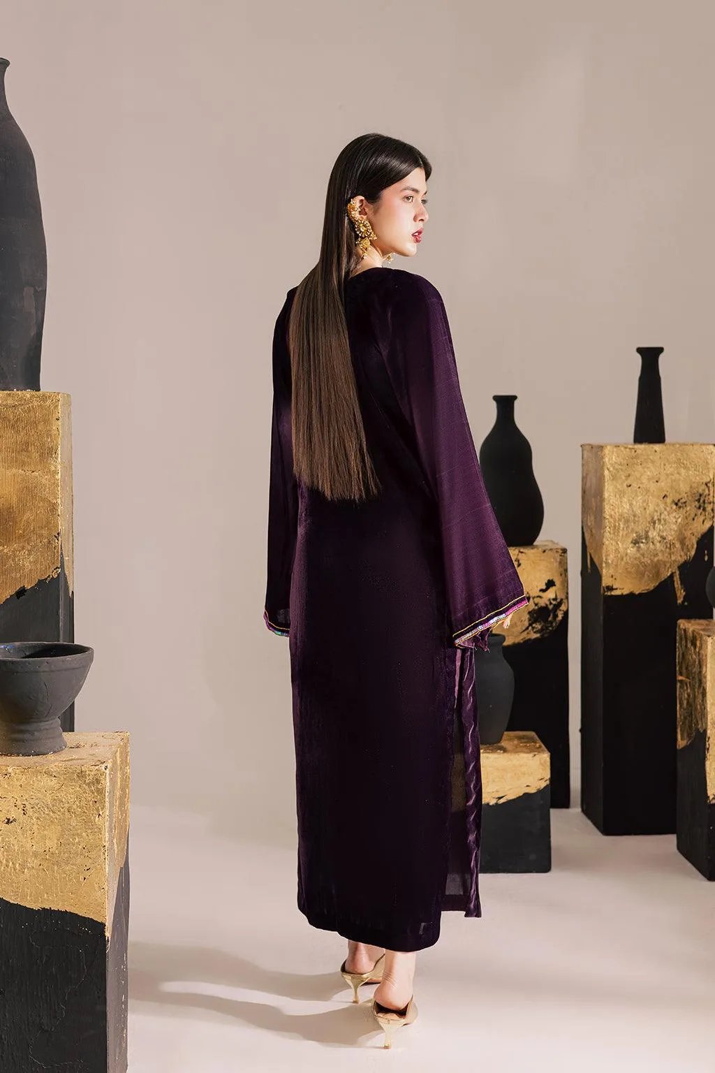 Vanya Velvet Muse Plum Velvet – view 2 – Poshaq