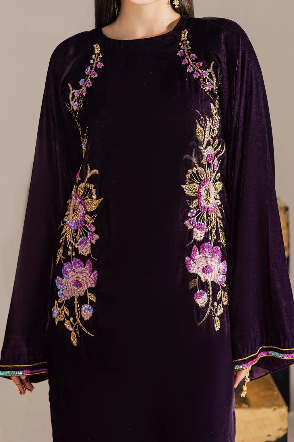 Vanya Velvet Muse Plum Velvet – view 3 – Poshaq