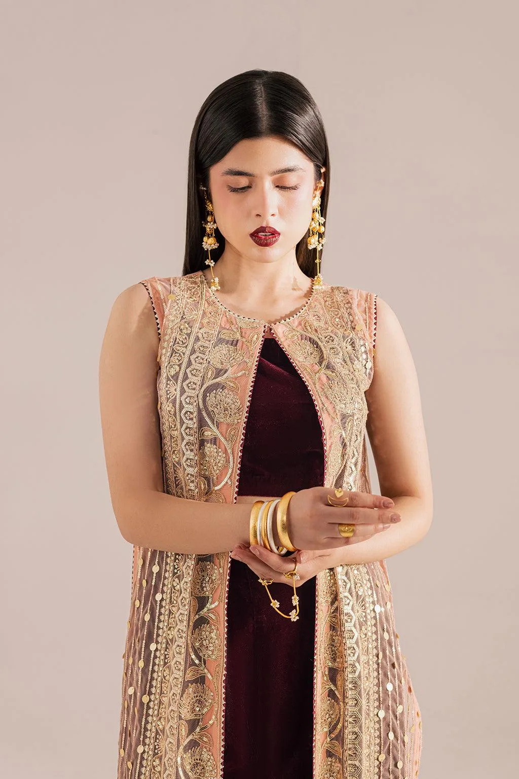 Vanya Velvet Muse Velvet – view 3 – Poshaq
