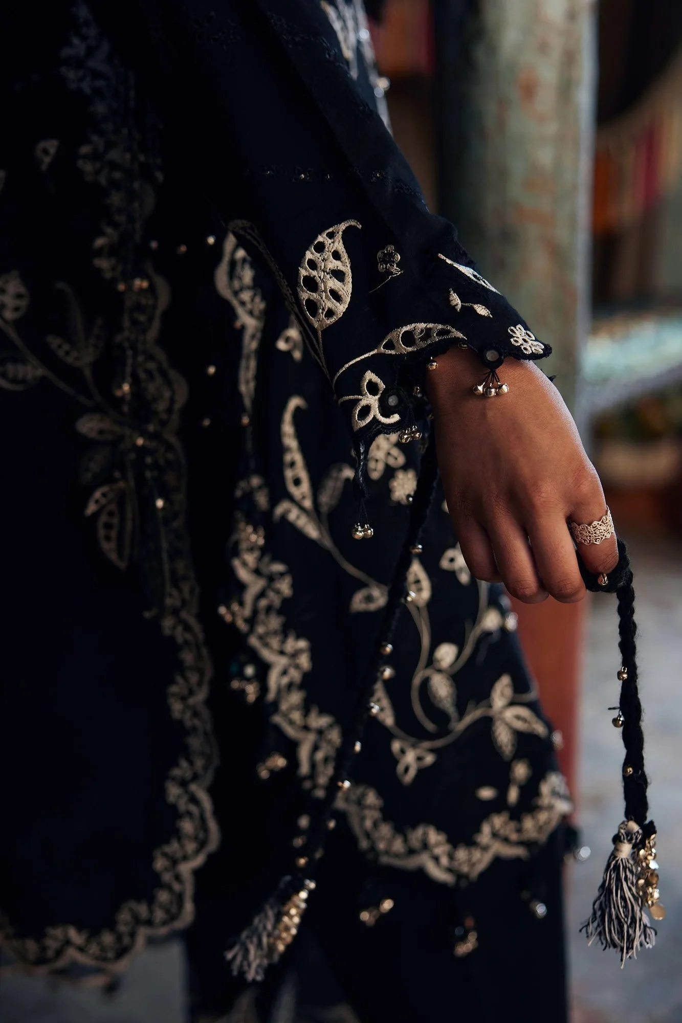 Ivory Jacquard – view 6 – Poshaq