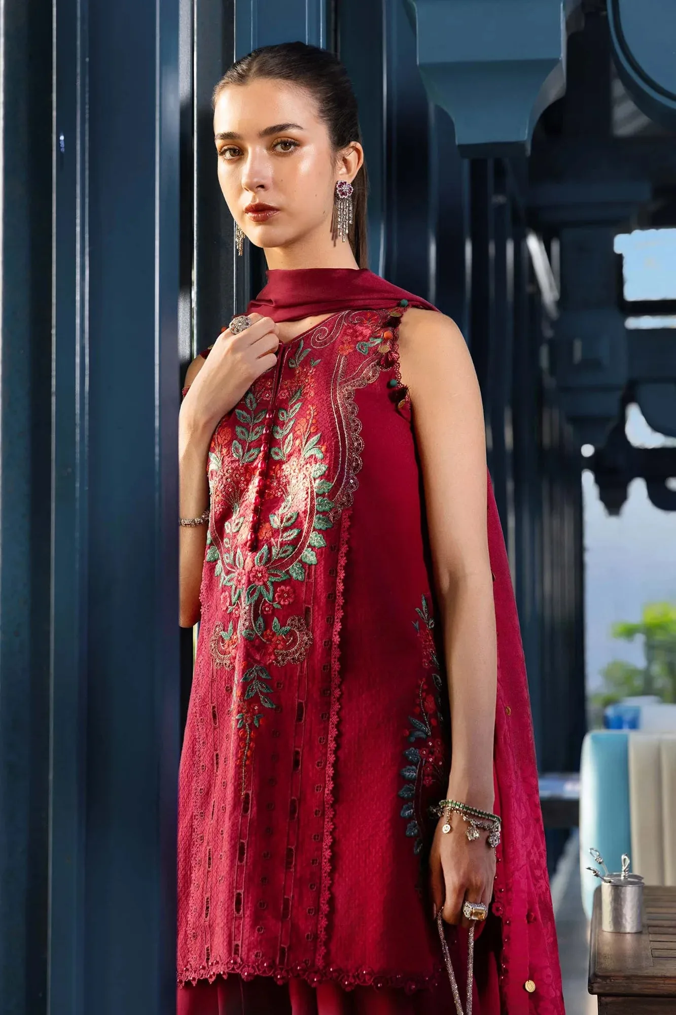 Red Jacquard – view 3 – Poshaq