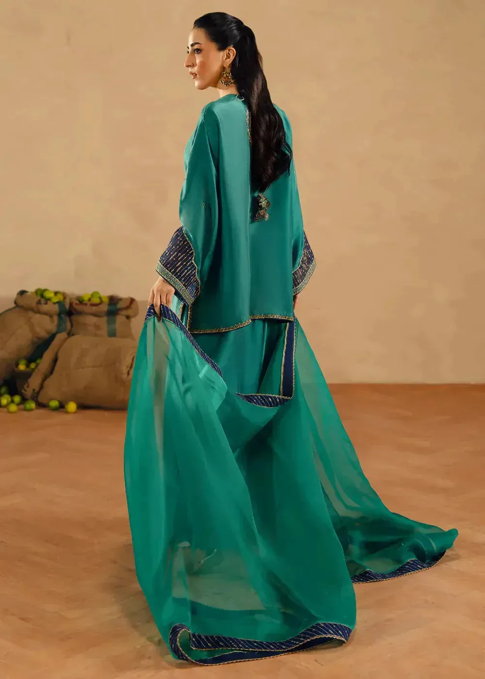Silk – view 2 – Poshaq