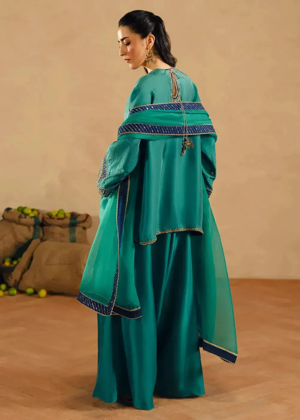 Silk – view 4 – Poshaq