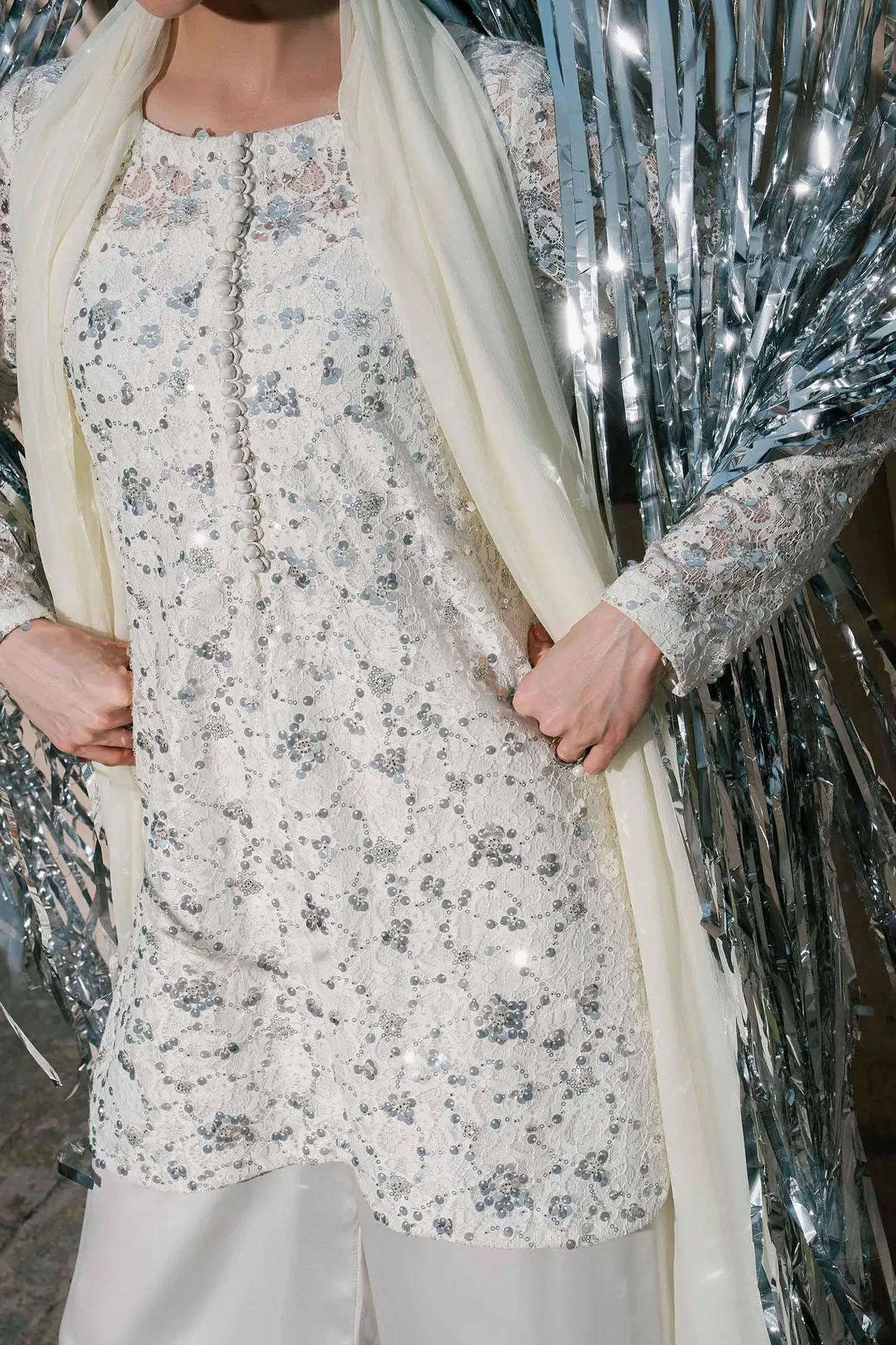 White Raw Silk – view 4 – Poshaq
