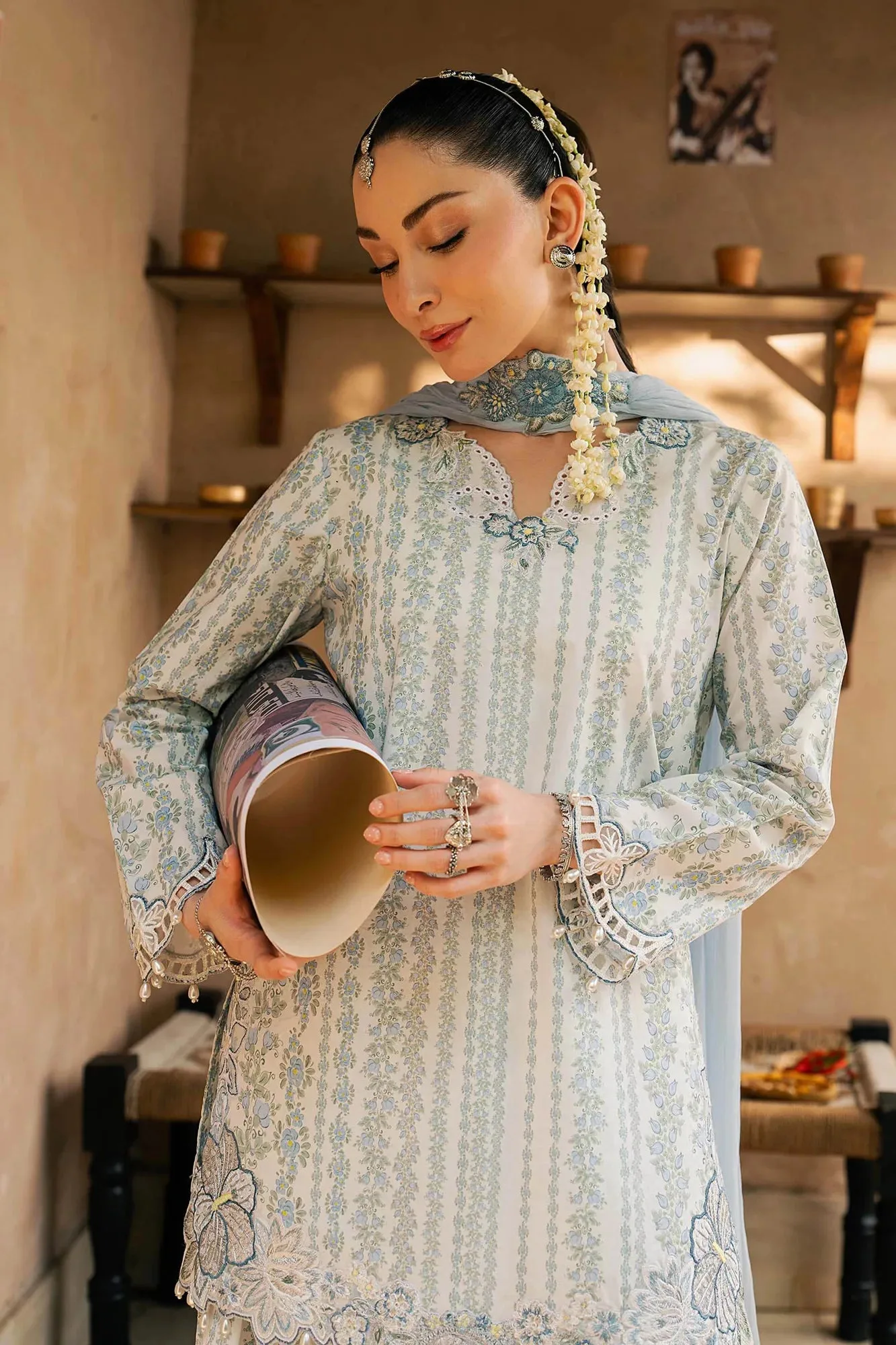 White Chiffon – view 3 – Poshaq