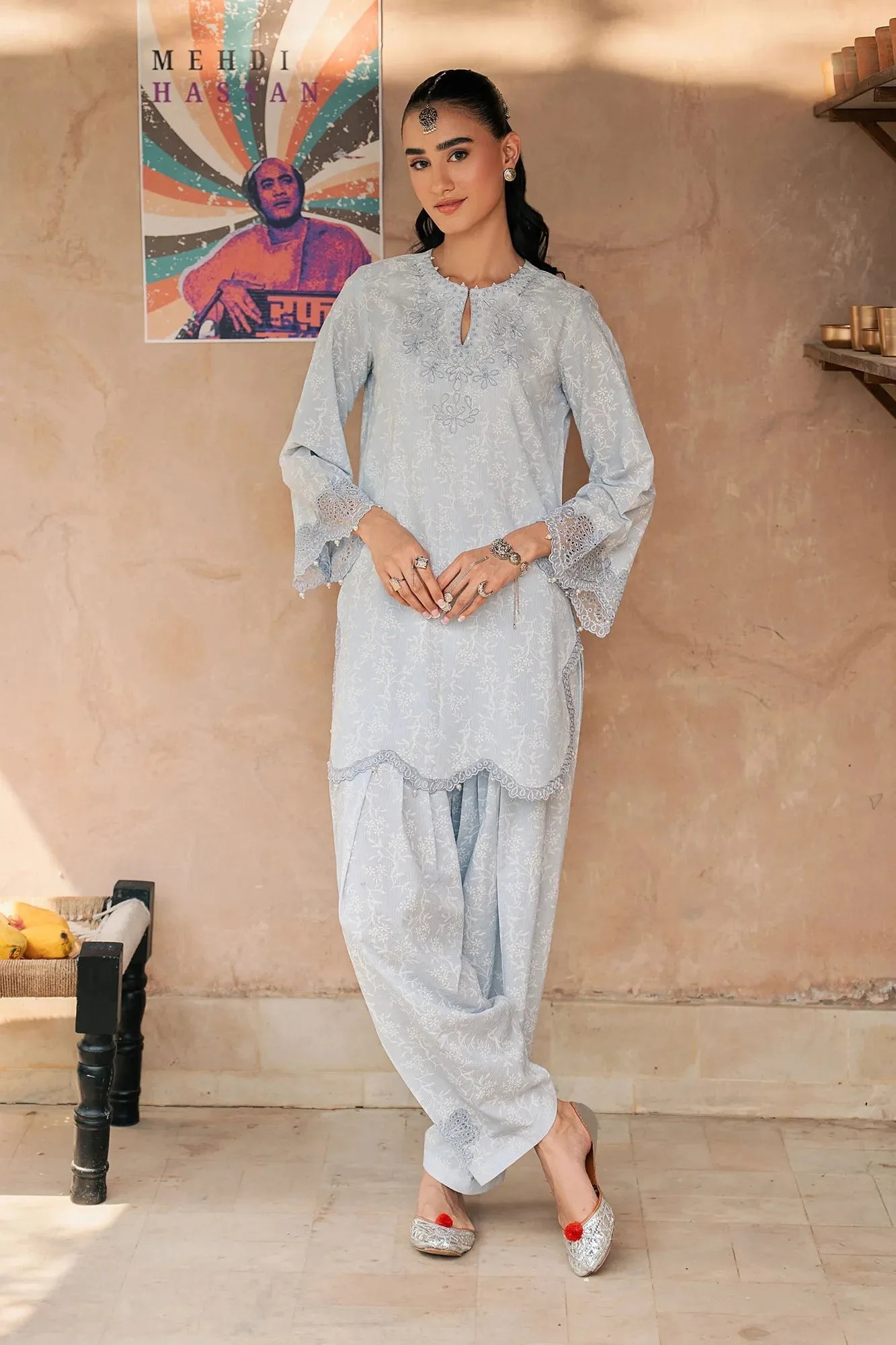 Blue Lawn – view 1 – Poshaq
