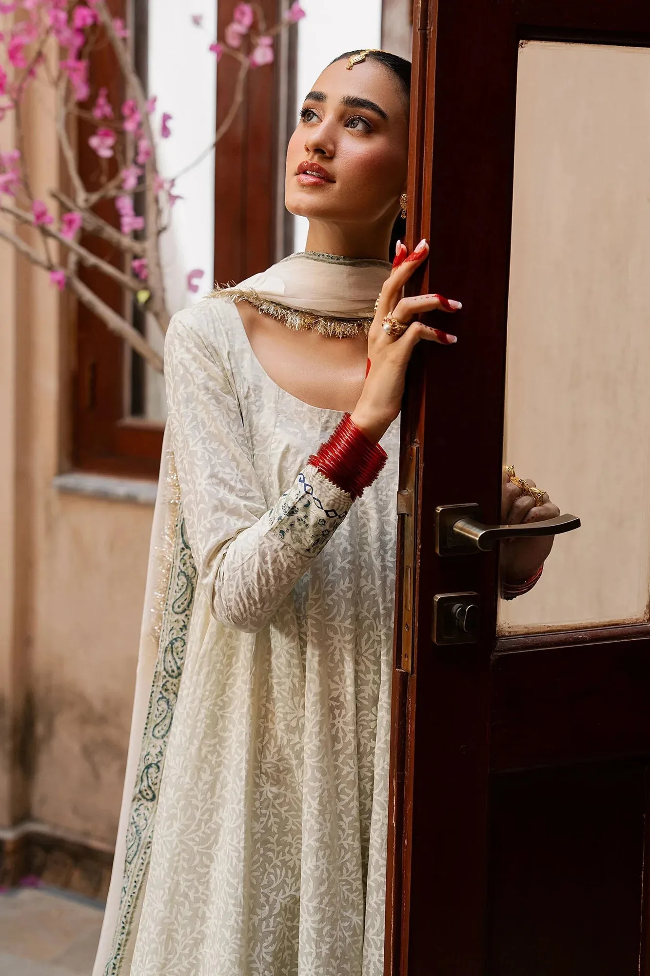 White Chiffon – view 2 – Poshaq