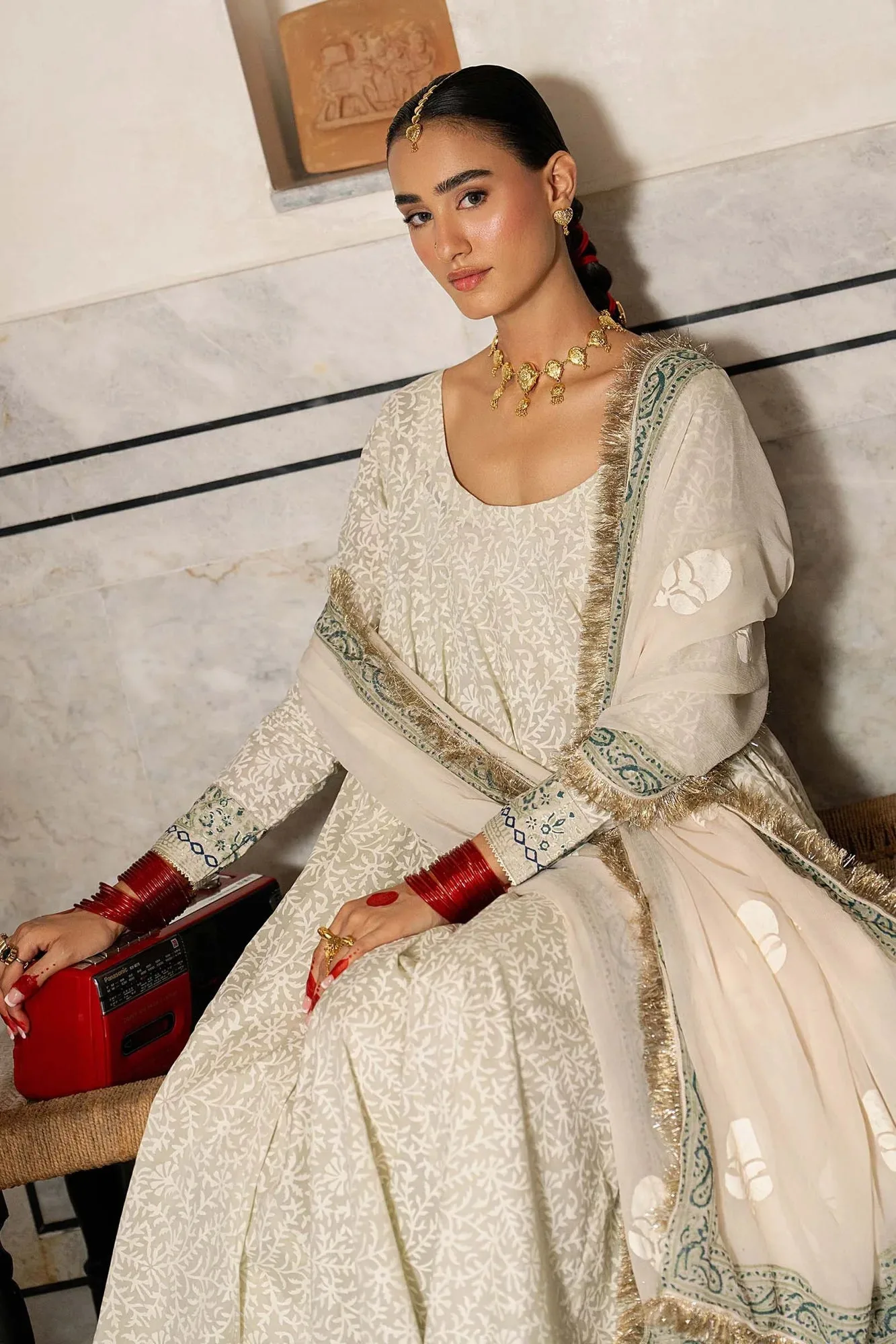 White Chiffon – view 3 – Poshaq