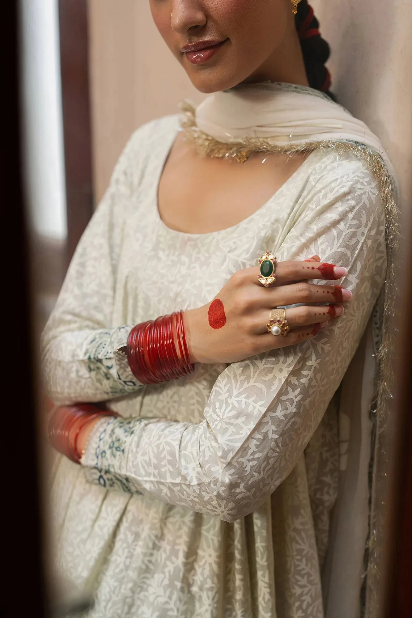 White Chiffon – view 4 – Poshaq