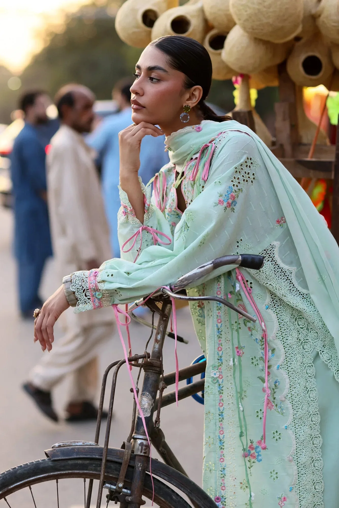 Pink Jacquard – view 3 – Poshaq