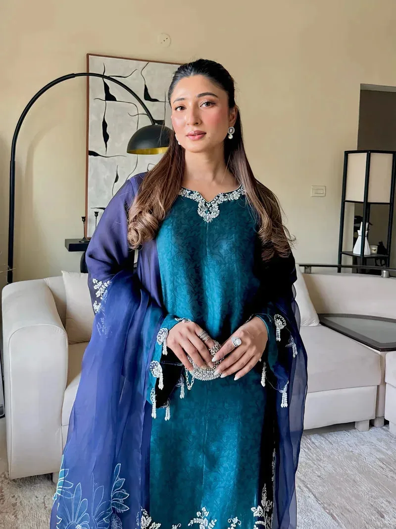 Iffat Silk Edit Silver Organza – view 3 – Poshaq