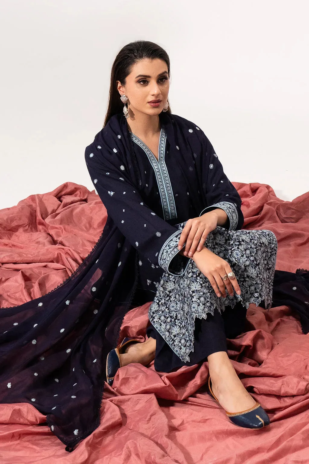 Luminaa Winter 24 Chiffon – view 4 – Poshaq