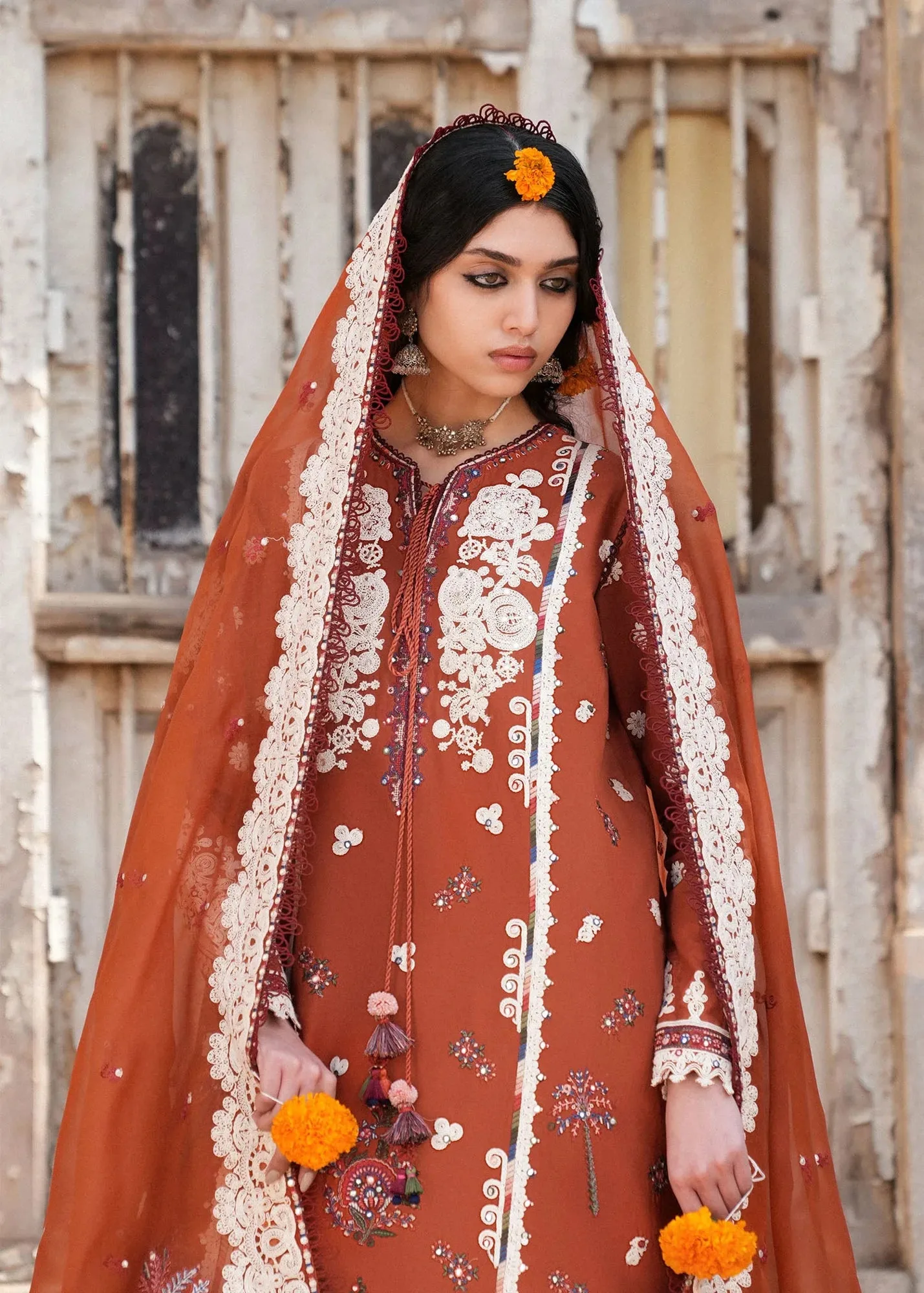 Ivory Organza – view 2 – Poshaq