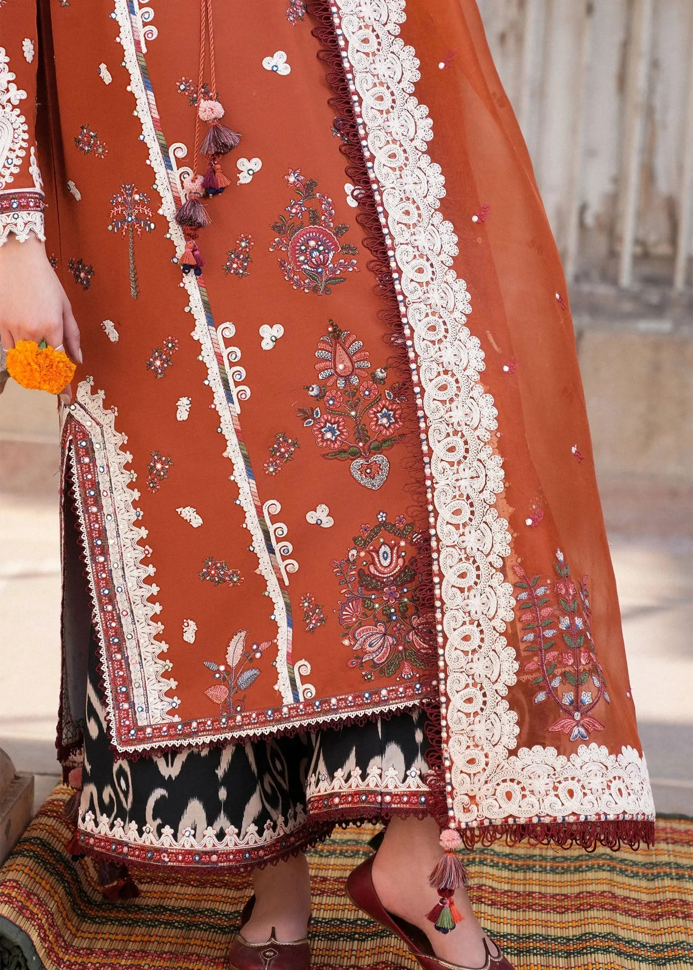 Ivory Organza – view 3 – Poshaq