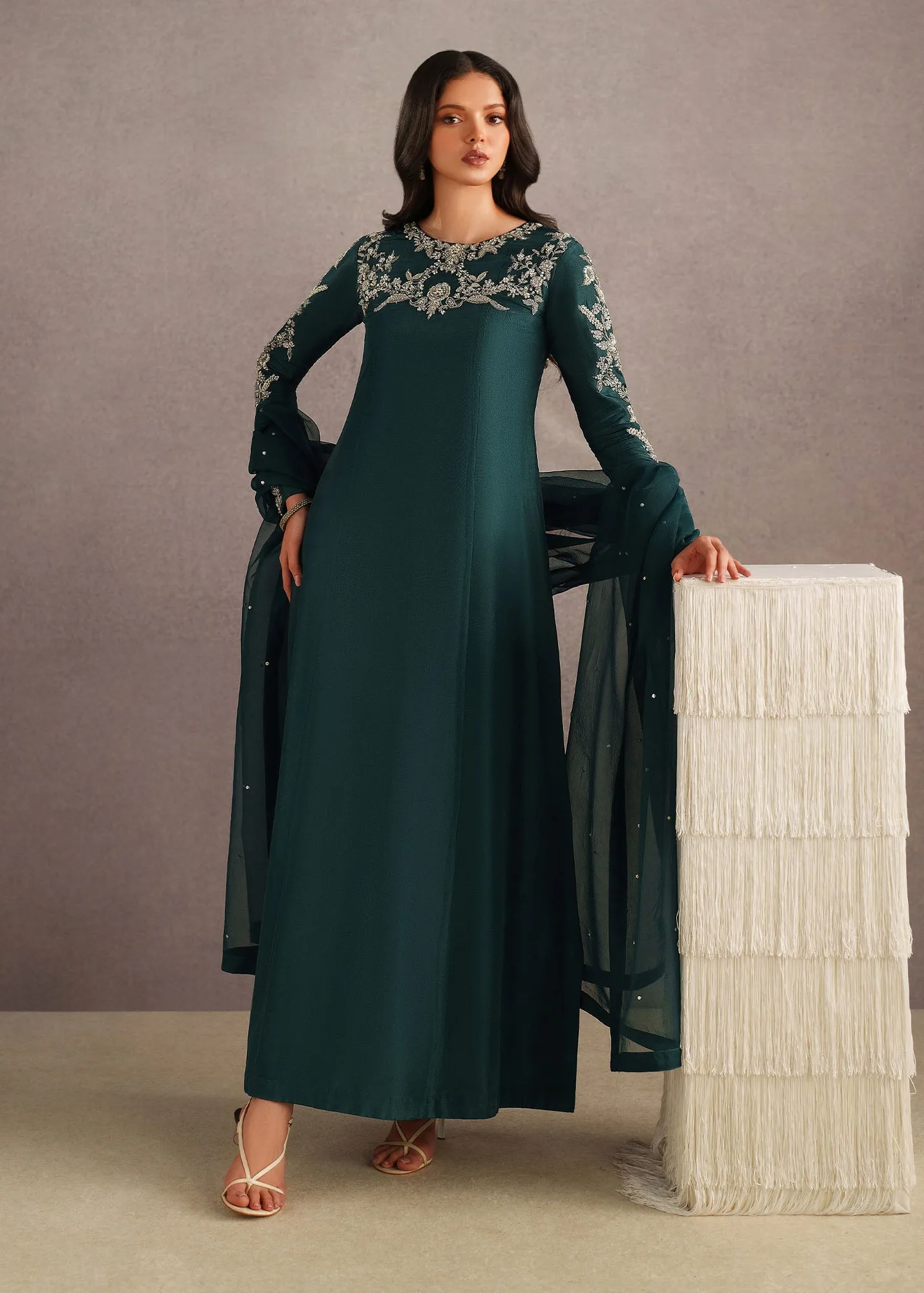 Silver Organza – view 1 – Poshaq