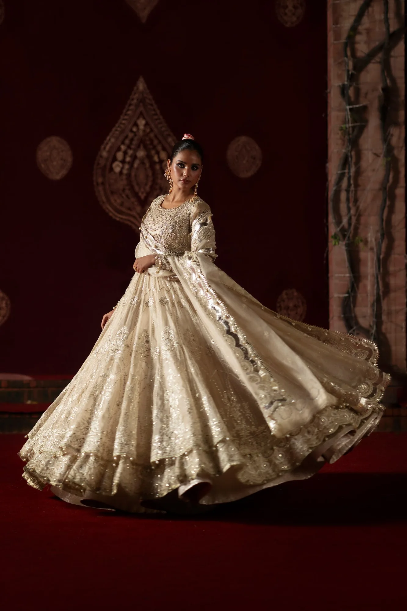 Laavni Formals Ivory Tissue – view 8 – Poshaq