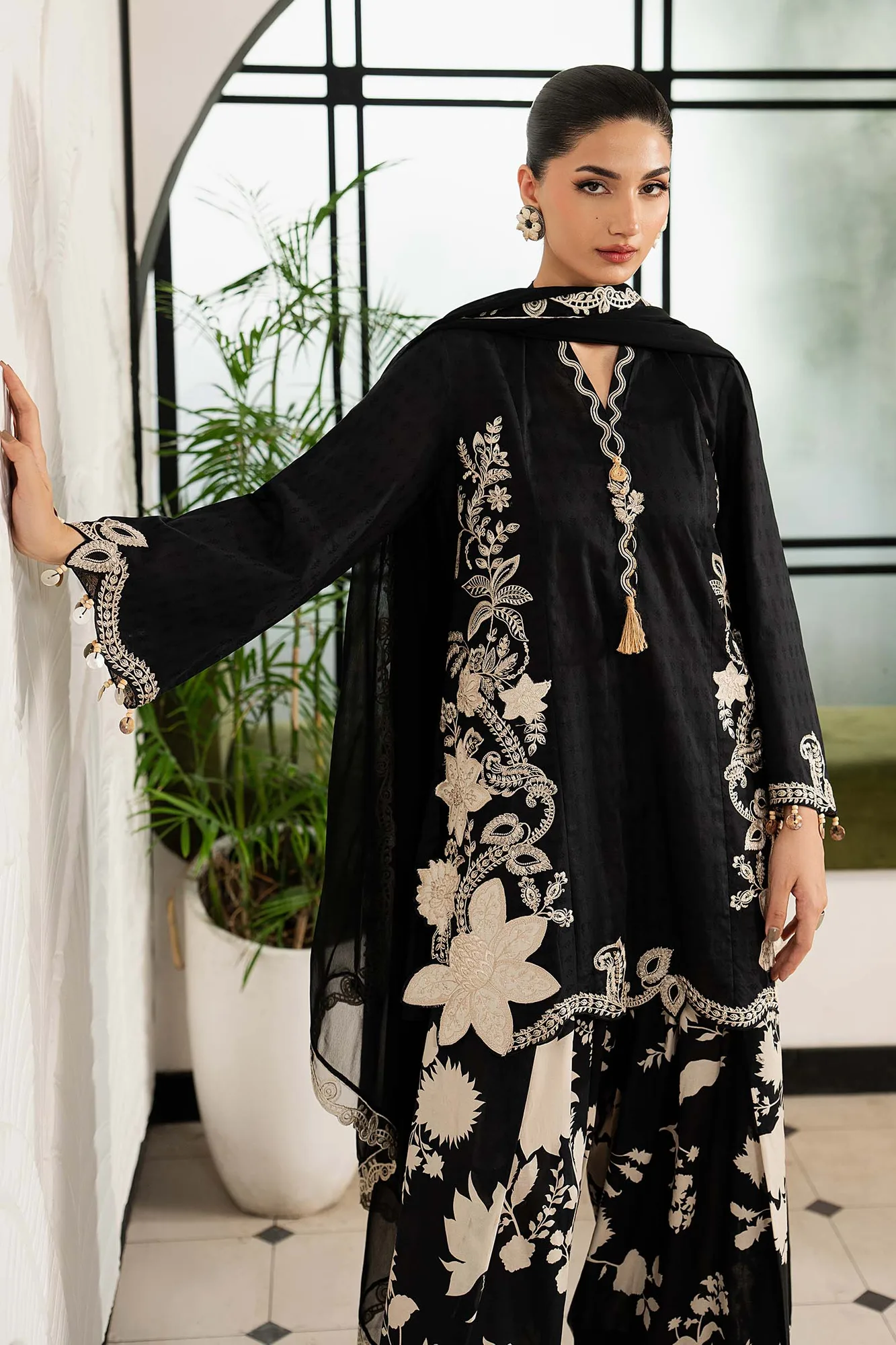 Black Chiffon – view 3 – Poshaq