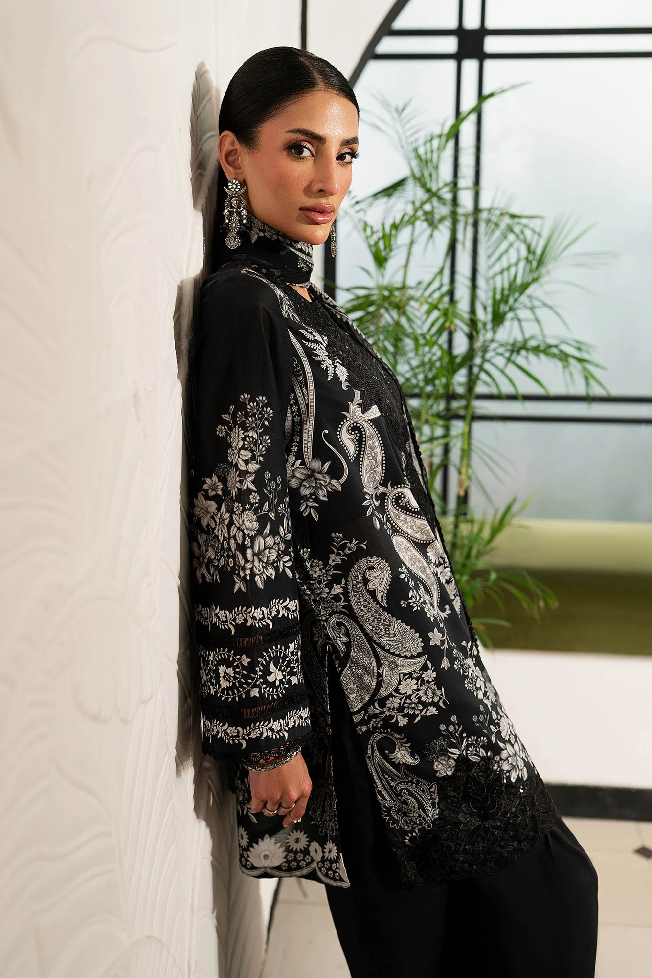 Black Chiffon – view 3 – Poshaq