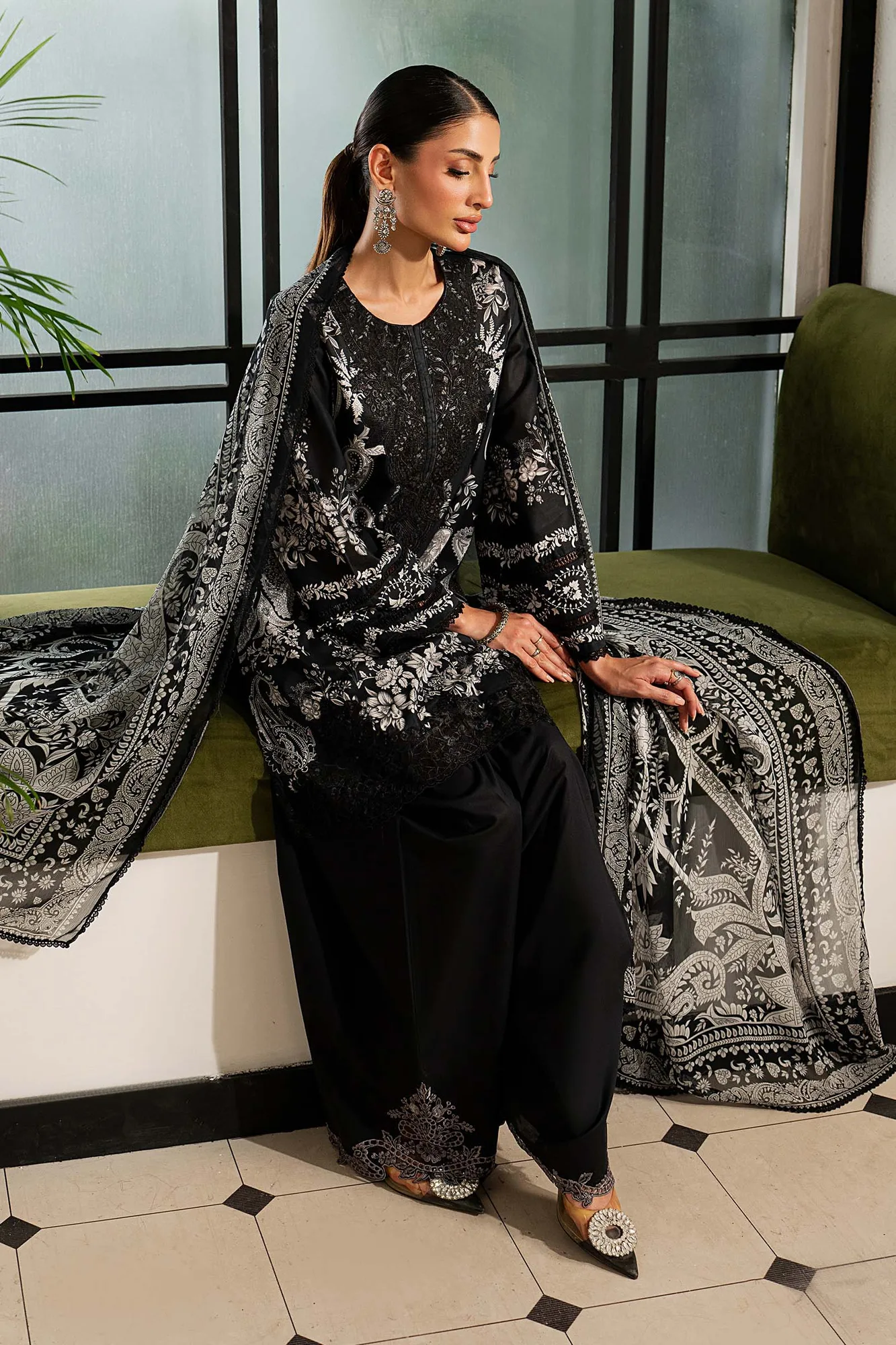 Black Chiffon – view 5 – Poshaq