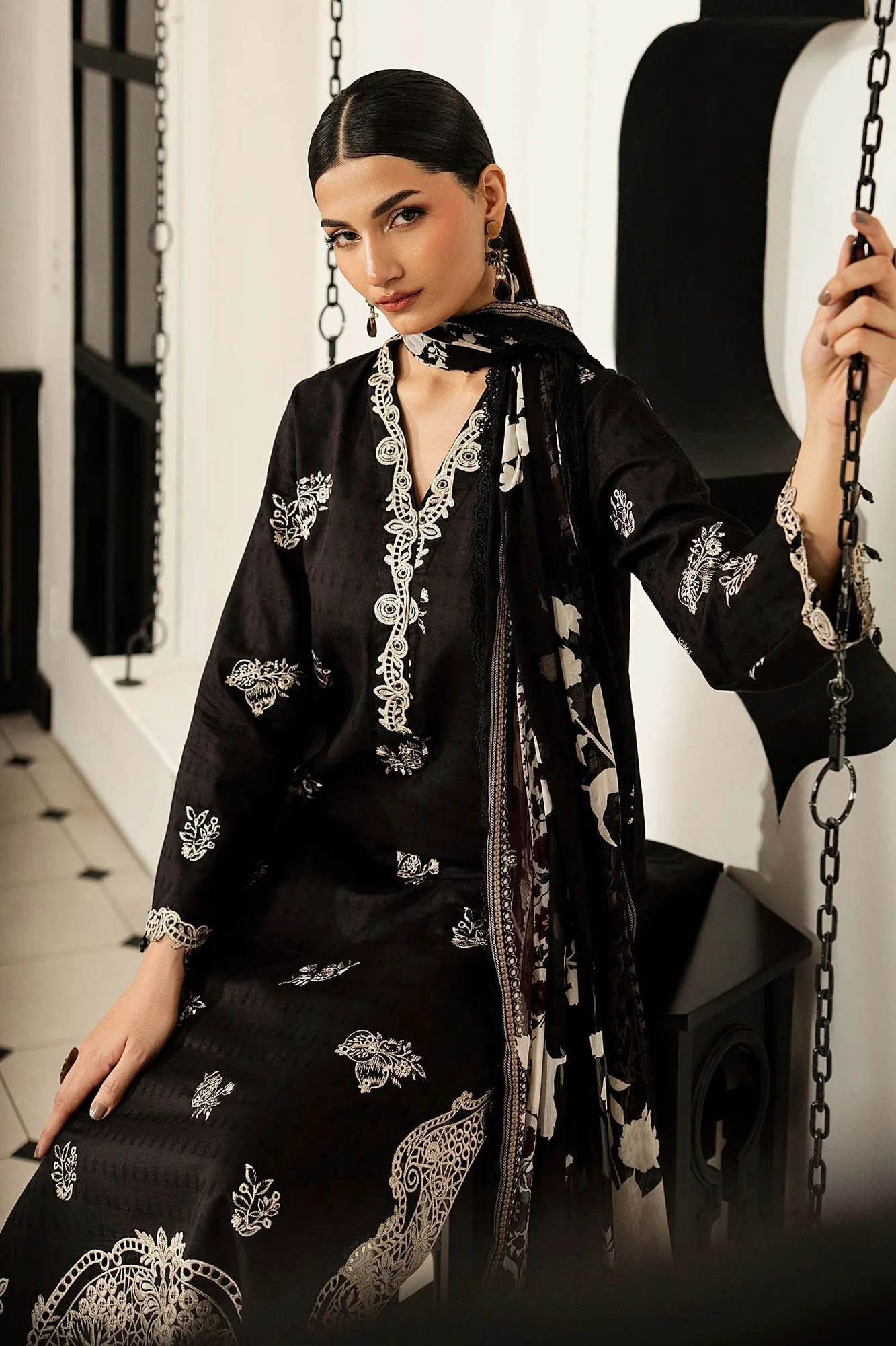 Black Chiffon – view 2 – Poshaq