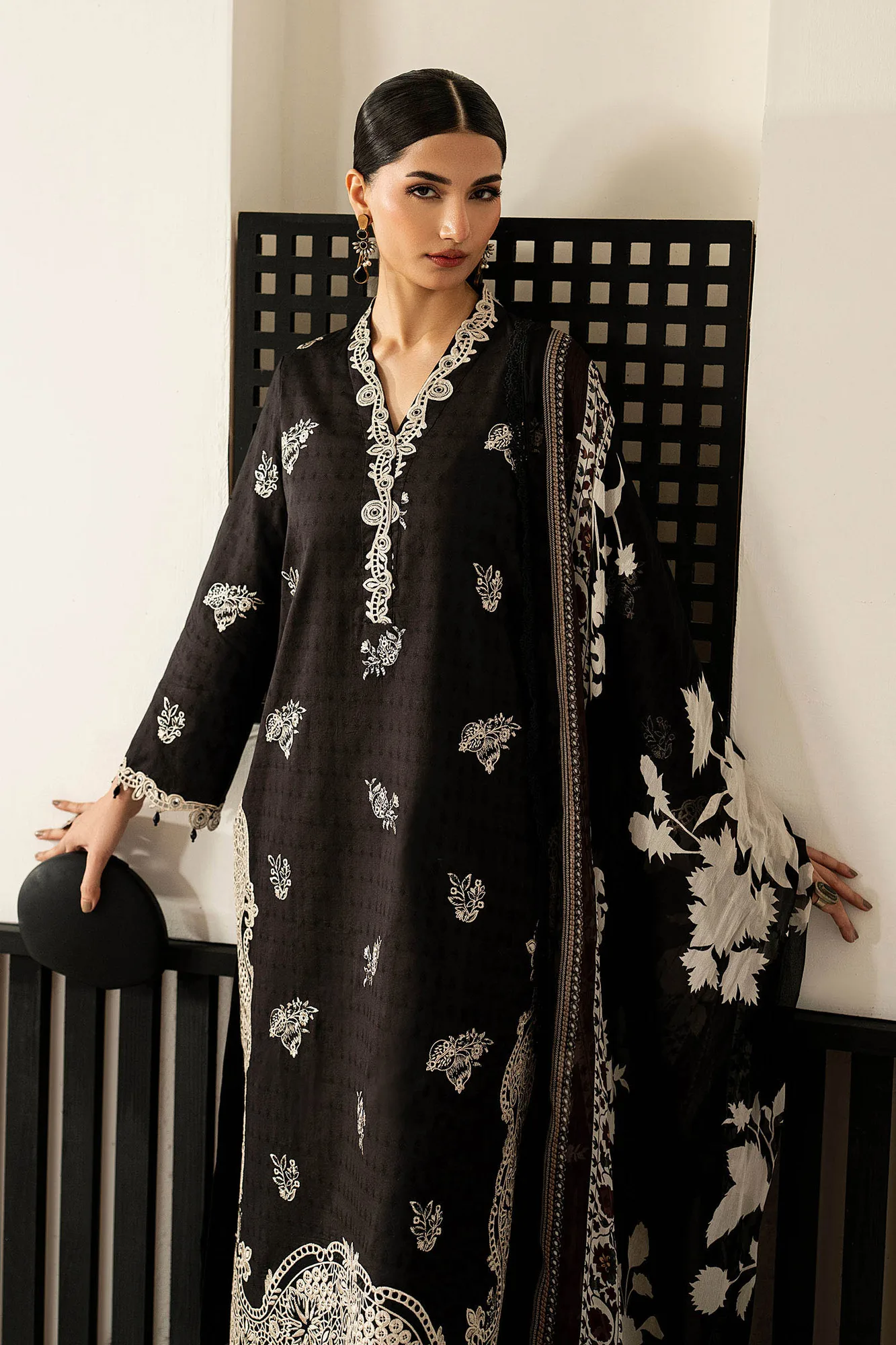 Black Chiffon – view 4 – Poshaq