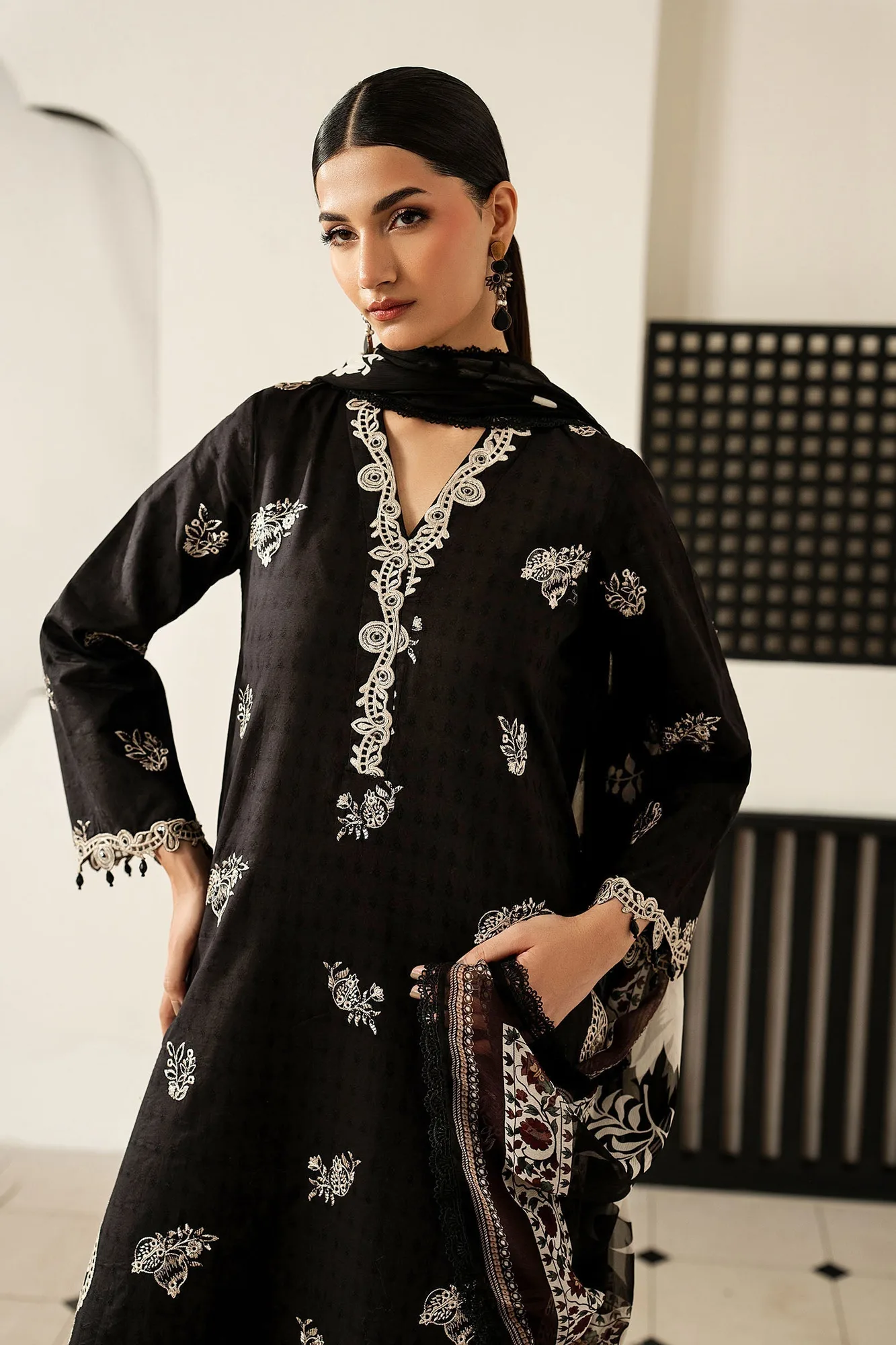 Black Chiffon – view 5 – Poshaq