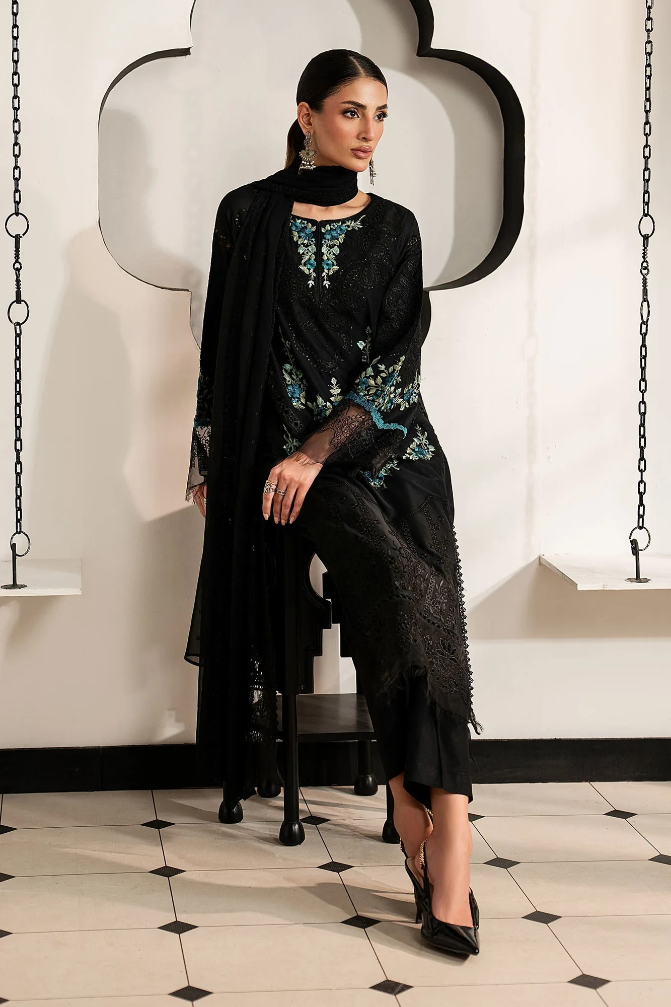 Black Organza – view 3 – Poshaq
