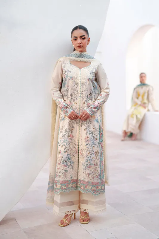 Afrozeh Sunspell 26 Ivory Lawn – view 1 – Poshaq