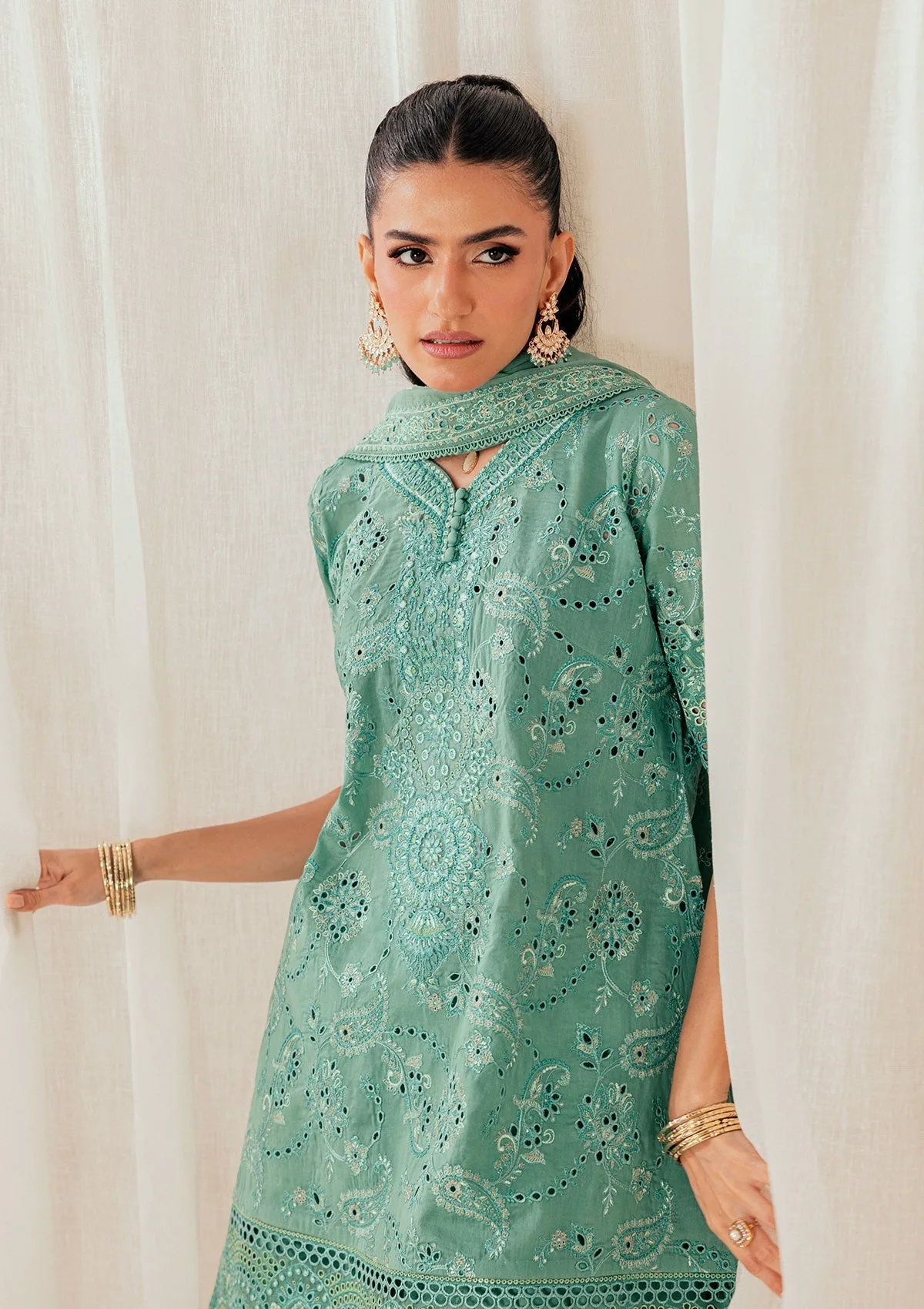 Sea green three‑piece lawn set with organza embroidered shirt and chiffon dupatta – view 3 – Poshaq
