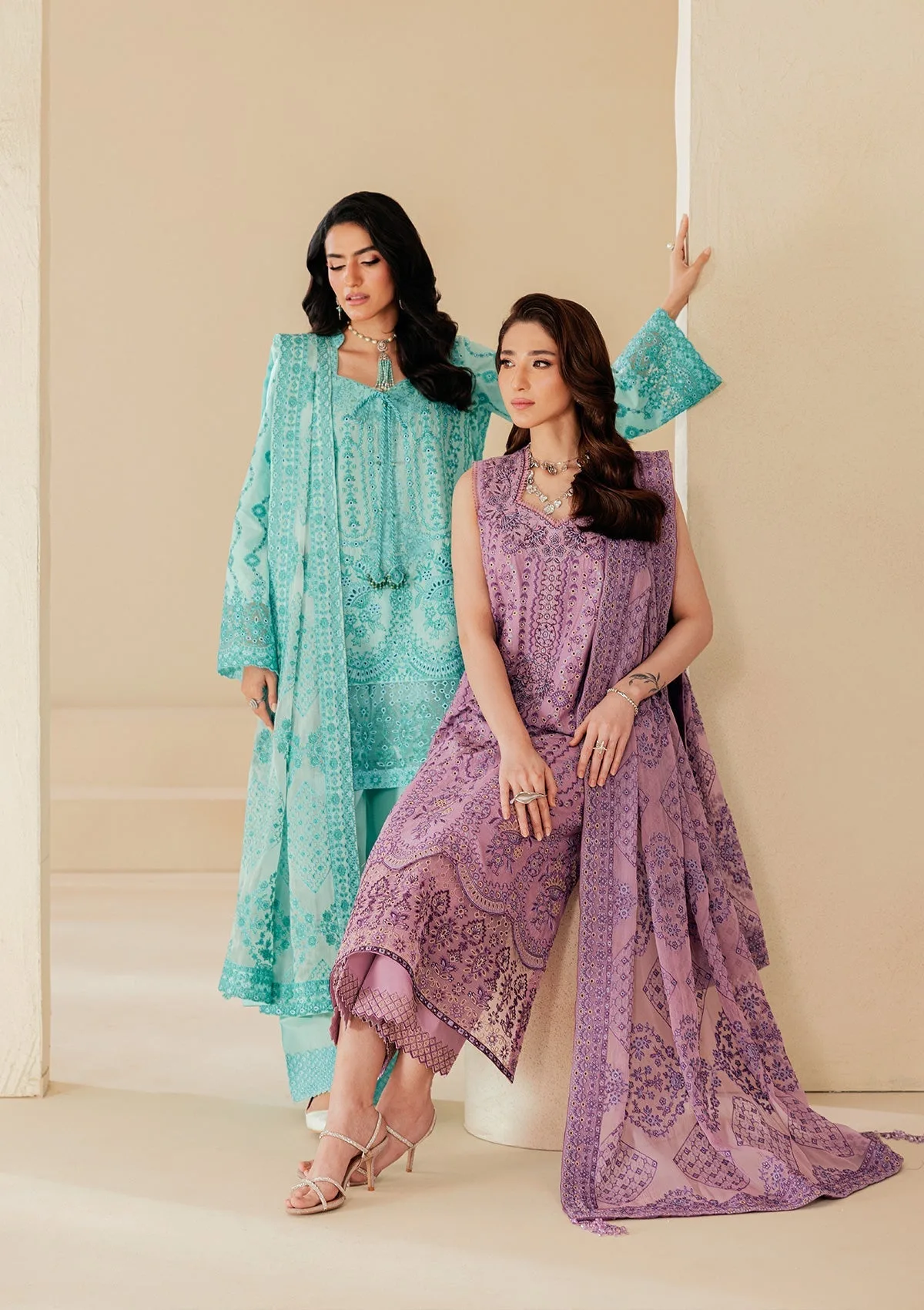 Ferozi three‑piece lawn set with embroidered organza shirt, cotton trousers and chiffon dupatta – view 5 – Poshaq