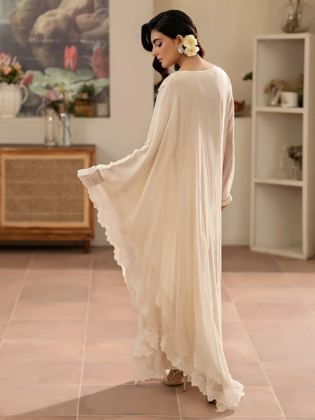 Cream chiffon cape paired with viscose trousers – view 2 – Poshaq