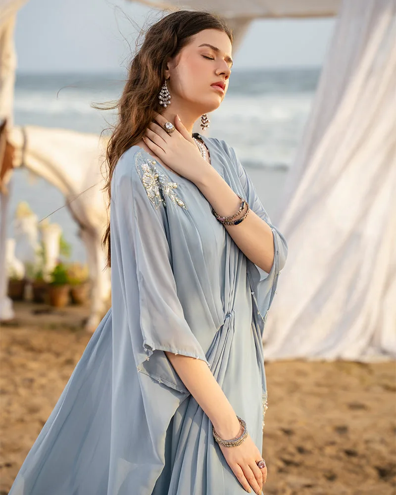 Hit gray chiffon and viscose suit with layered cape – view 3 – Poshaq
