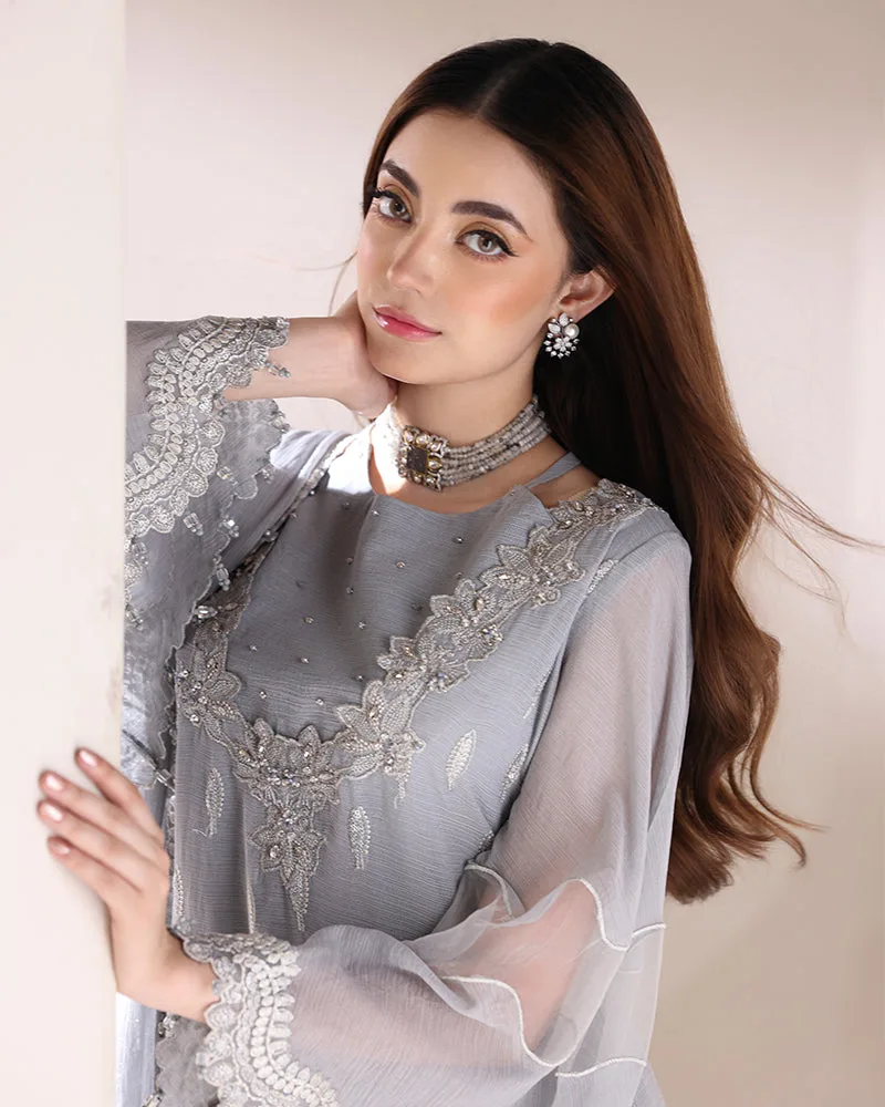 Grey crinkle chiffon dress with viscose palazzo – view 3 – Poshaq