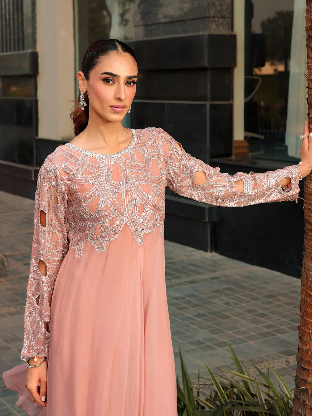 Peach pink chiffon suit with viscose sharara panel and pearl embroidery – view 4 – Poshaq