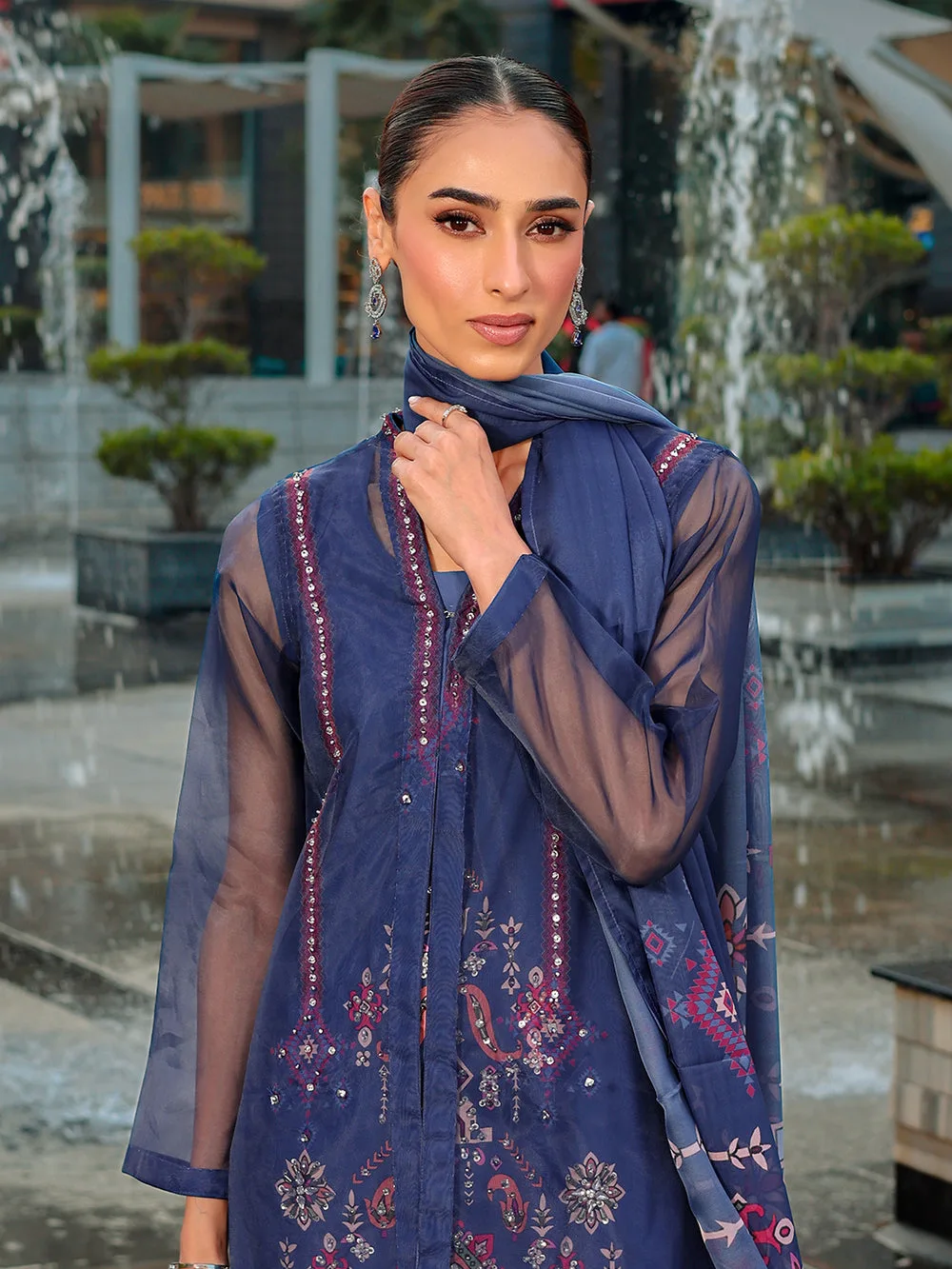 Navy organza and chiffon ensemble with crepe detailing – view 3 – Poshaq