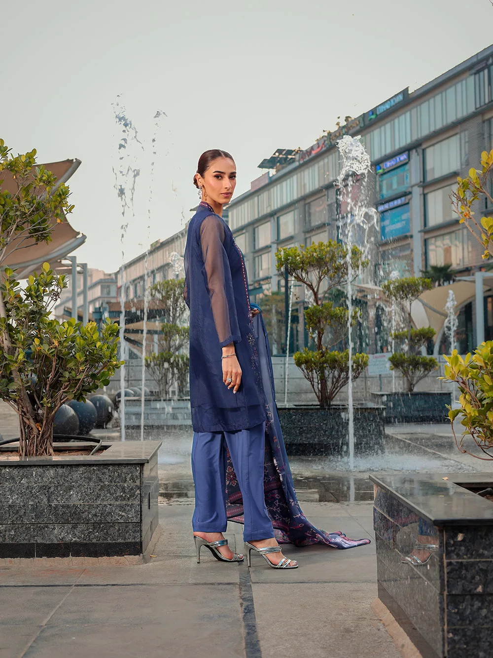 Navy organza and chiffon ensemble with crepe detailing – view 4 – Poshaq