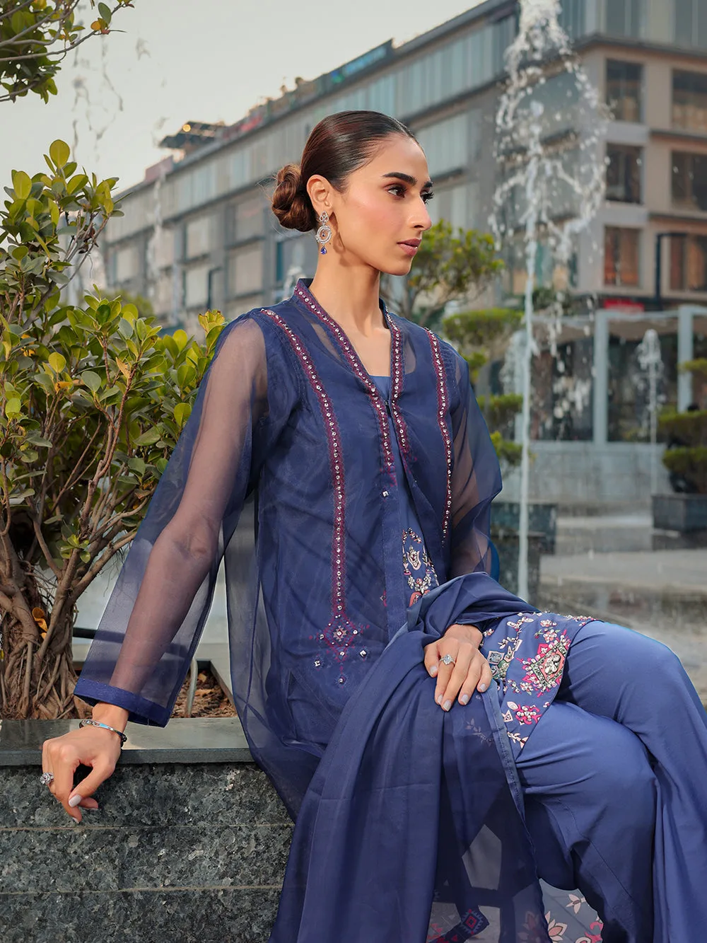 Navy organza and chiffon ensemble with crepe detailing – view 6 – Poshaq