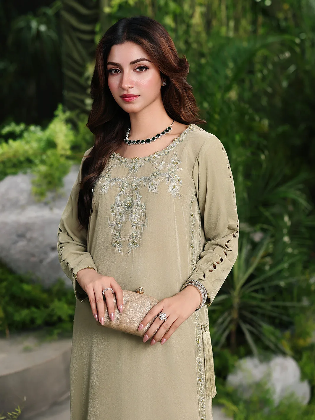 Beige velvet long shirt with subtle spangle embroidery and pearl accents – view 4 – Poshaq