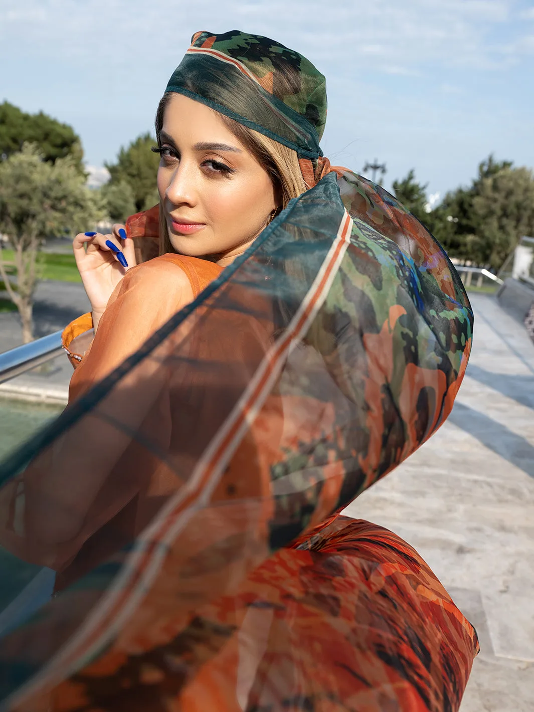 Orange organza and silk ensemble with printed shirt and dupatta – view 5 – Poshaq